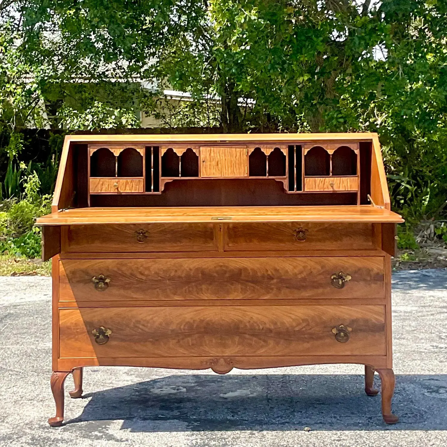 Mid 20th Century Vintage Traditional Royal Furniture Drop Top Writing Desk - Top view