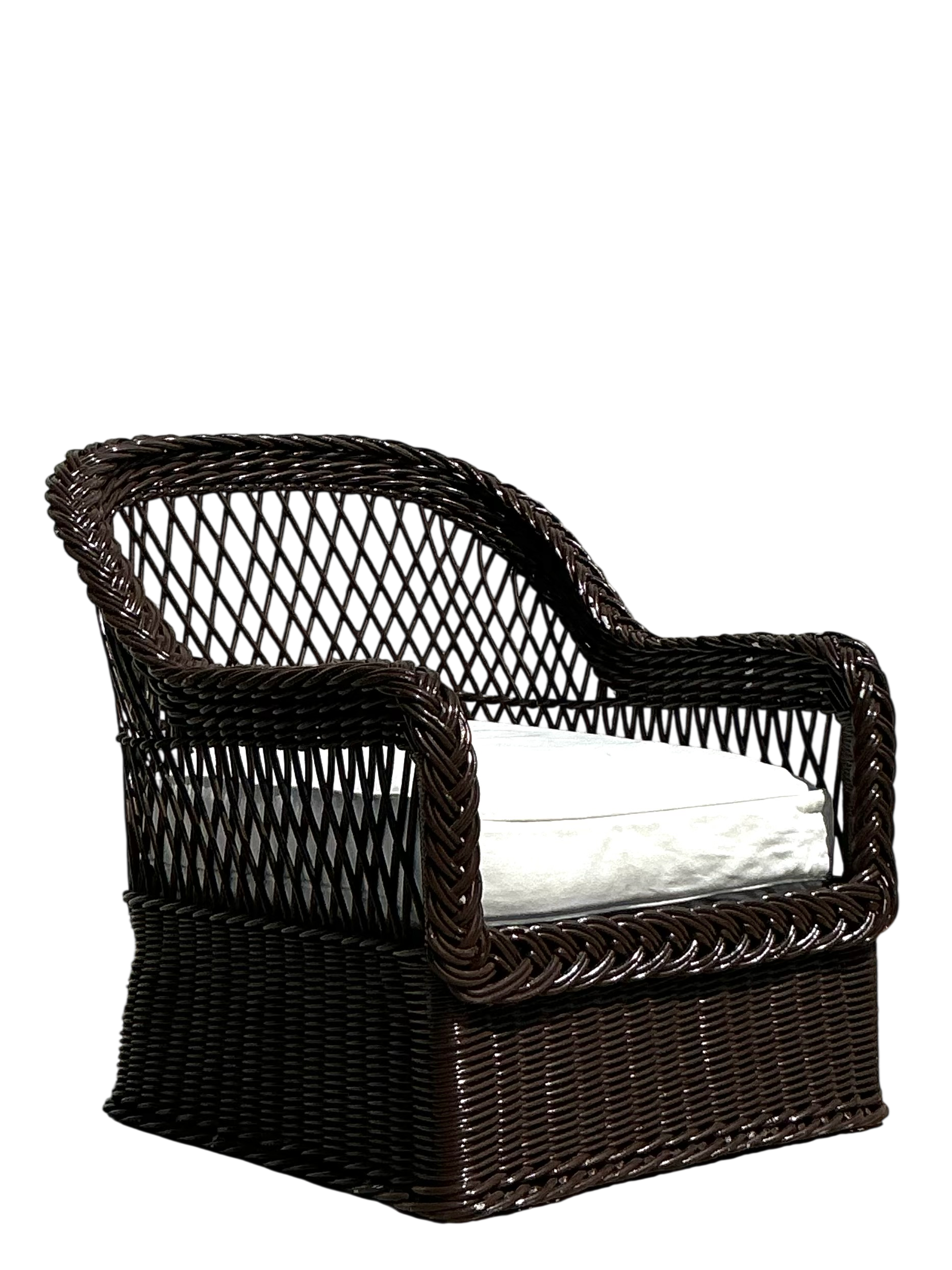 Vintage Coastal Bielecky Brothers Braided Rattan Lounge Chair - Detail view