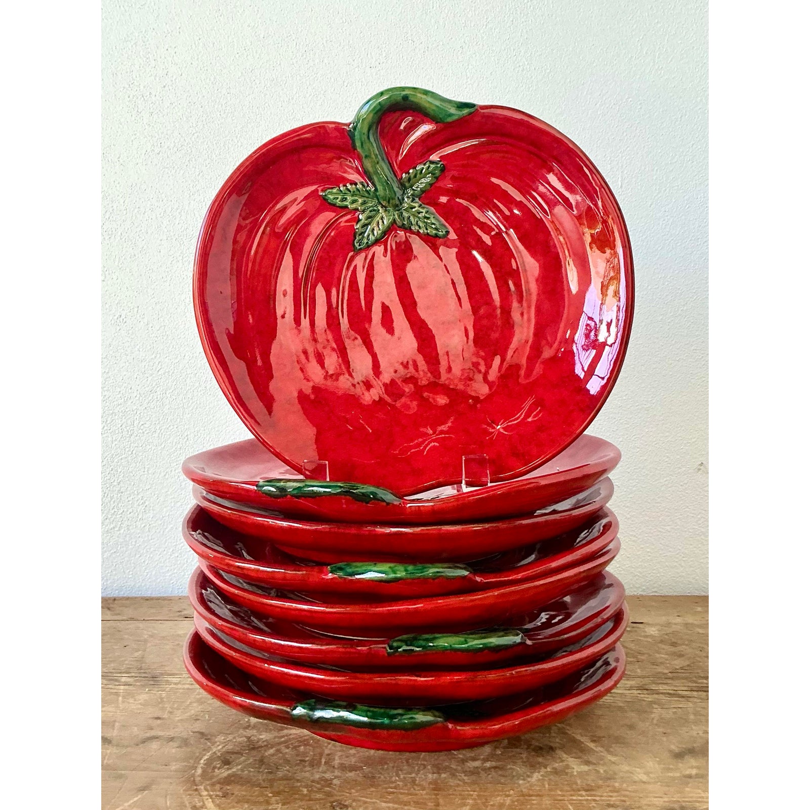Vintage 1960s Italian Glazed Ceramic Tomato Plates - Set of 8 - Detail view