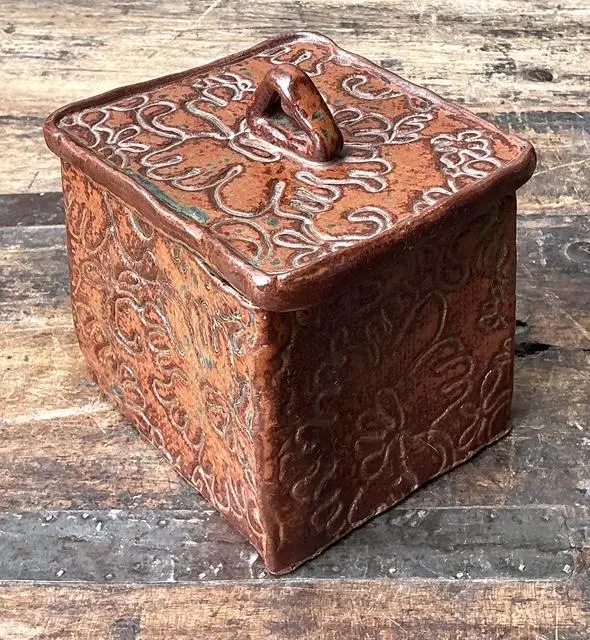 Vintage Aboriginal Studio Pottery Lidded Floral Box - Detail view