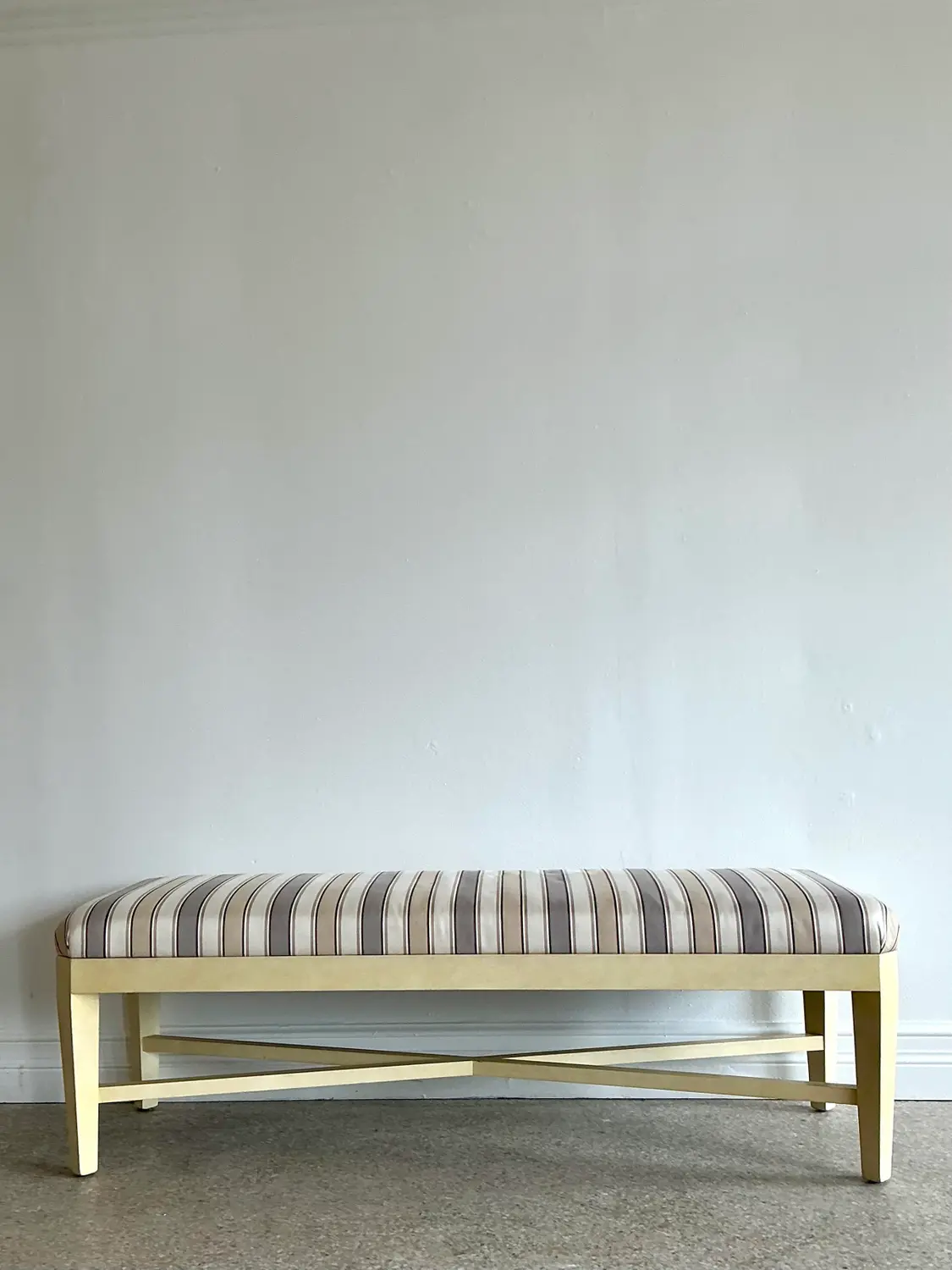 Vintage Angled Long Bench - Detail view