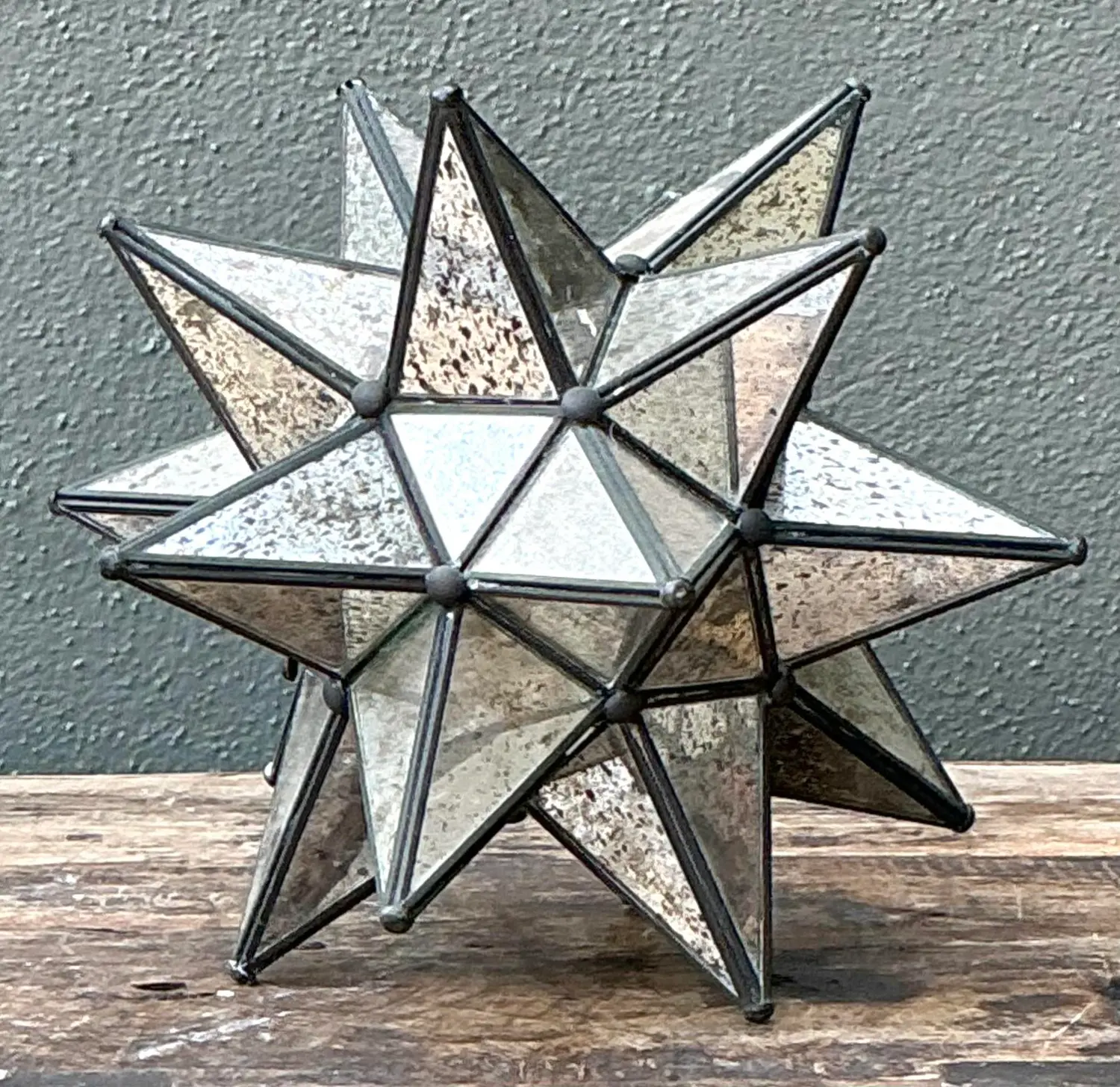 Vintage Antiqued Mirror Star Lamp - Detail view