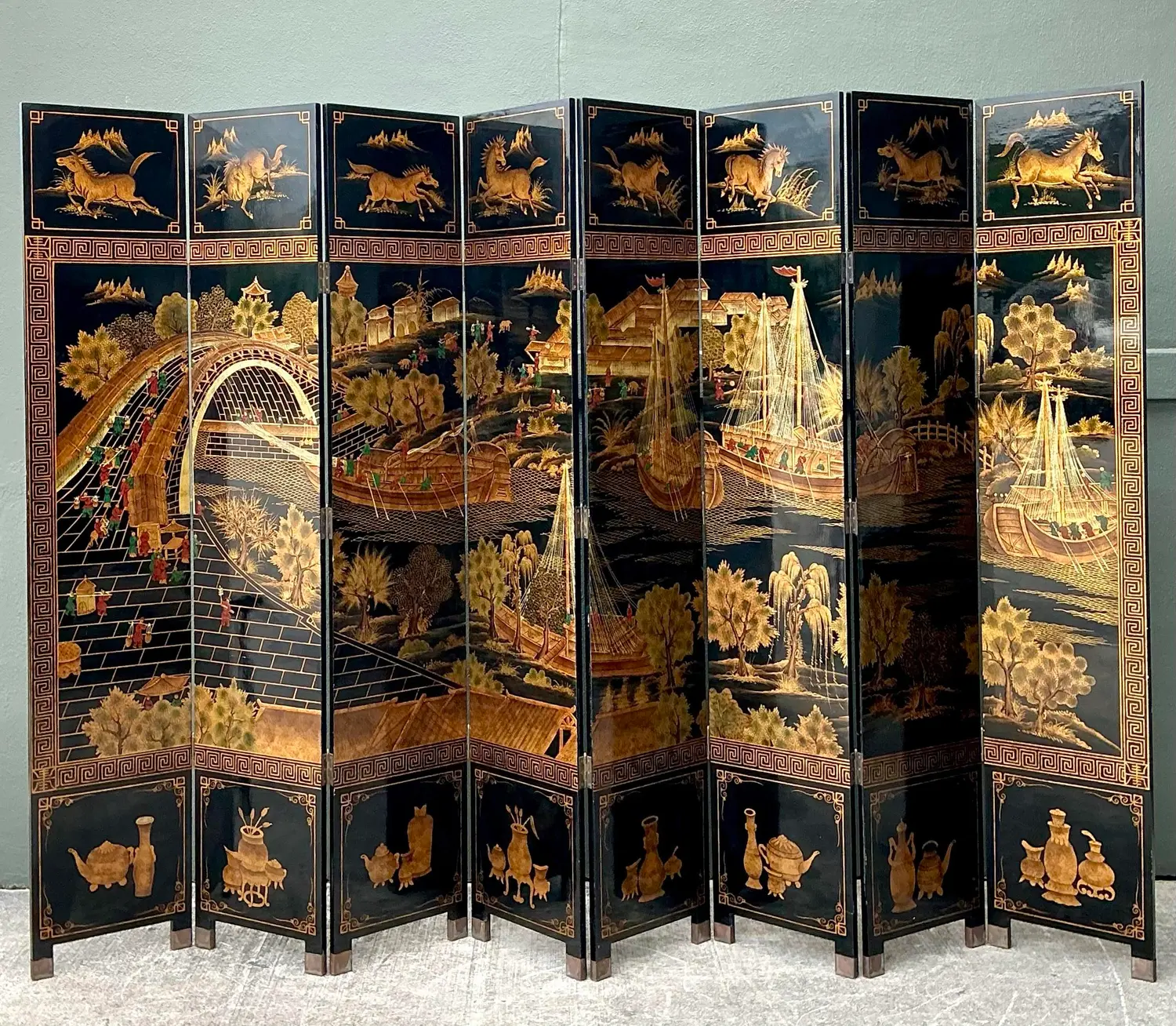Vintage Asian 8 Panel Coromandel Screen - Detail view