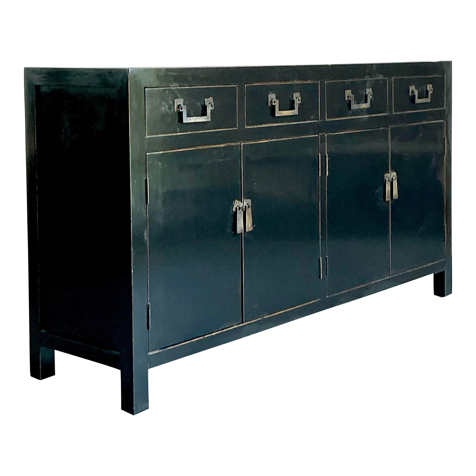 Vintage Asian Black Lacquered Credenza - Detail view
