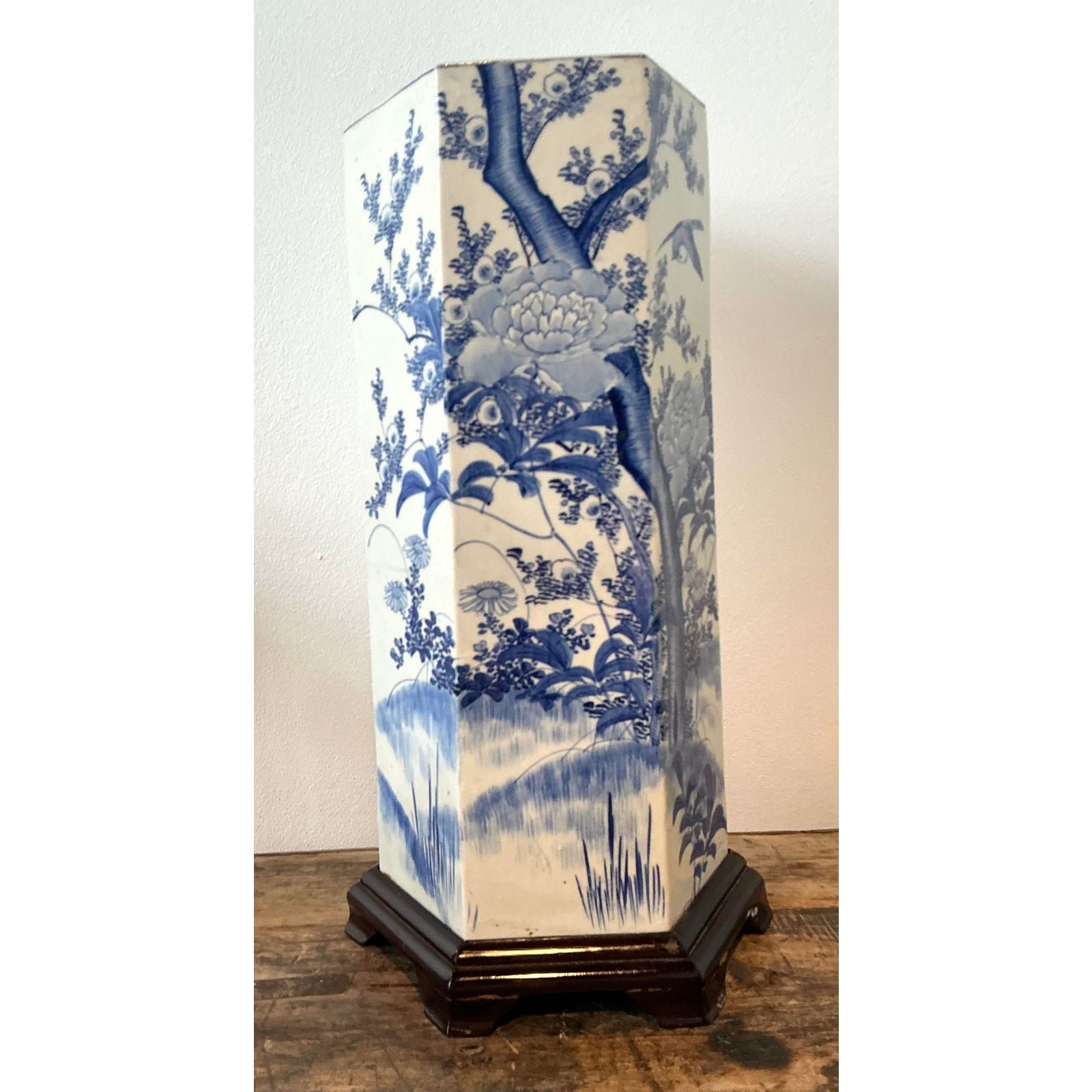 Vintage Asian Blossom Blue and White Umbrella Stand - Detail view