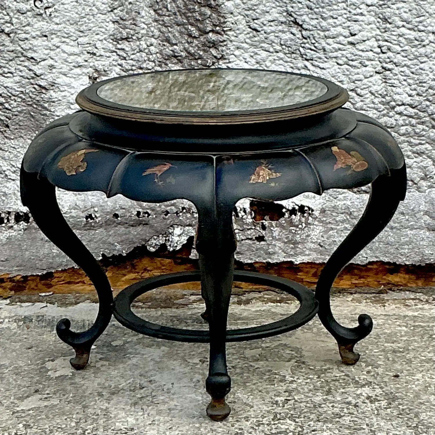Vintage Asian Chinoiserie Bat Wing Coffee Table - Detail view