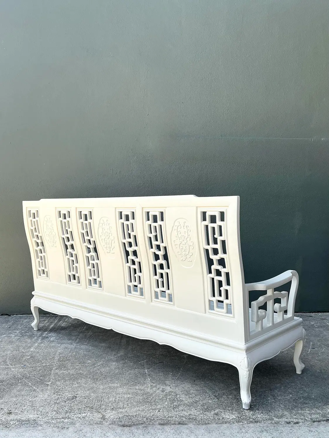 Vintage Asian Chinoiserie Lacquered Sofa - Top view