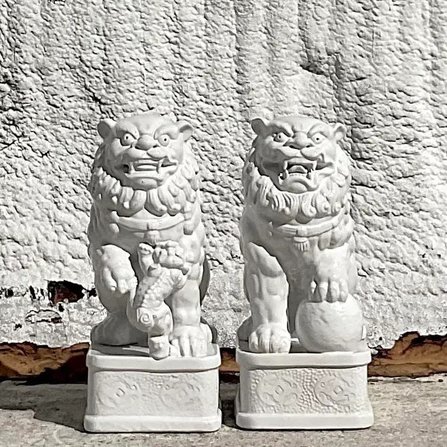 Vintage Asian Glazed Ceramic Foo Dogs - a Pair - Top view