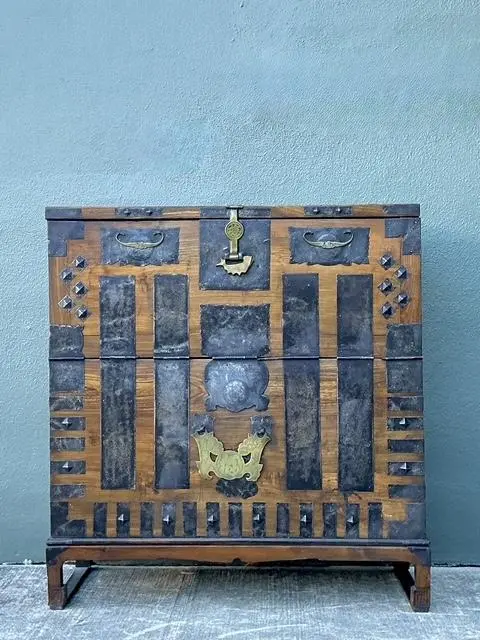 Vintage Asian Hammered Hardware Tansu Cabinet - Back view
