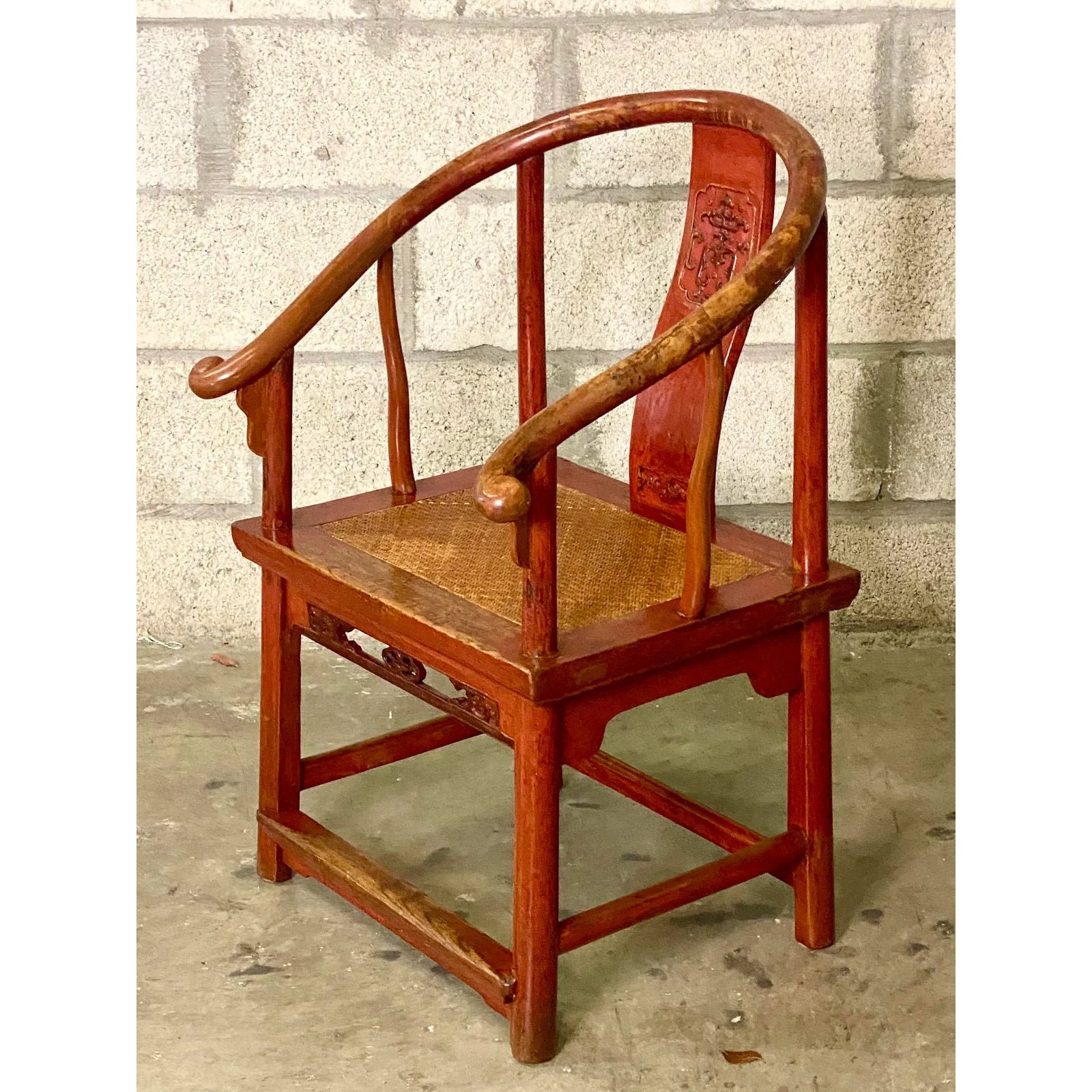 Vintage Asian Lacquered Brides Chair - Detail view