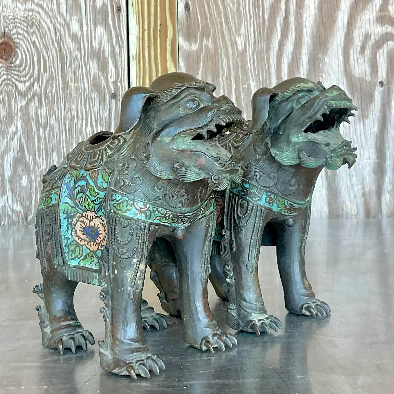 Vintage Asian Patinated Foo Dogs - a Pair - Detail view