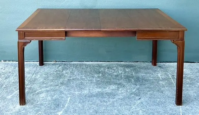 Vintage Baker Extendable Dining Table - Detail view