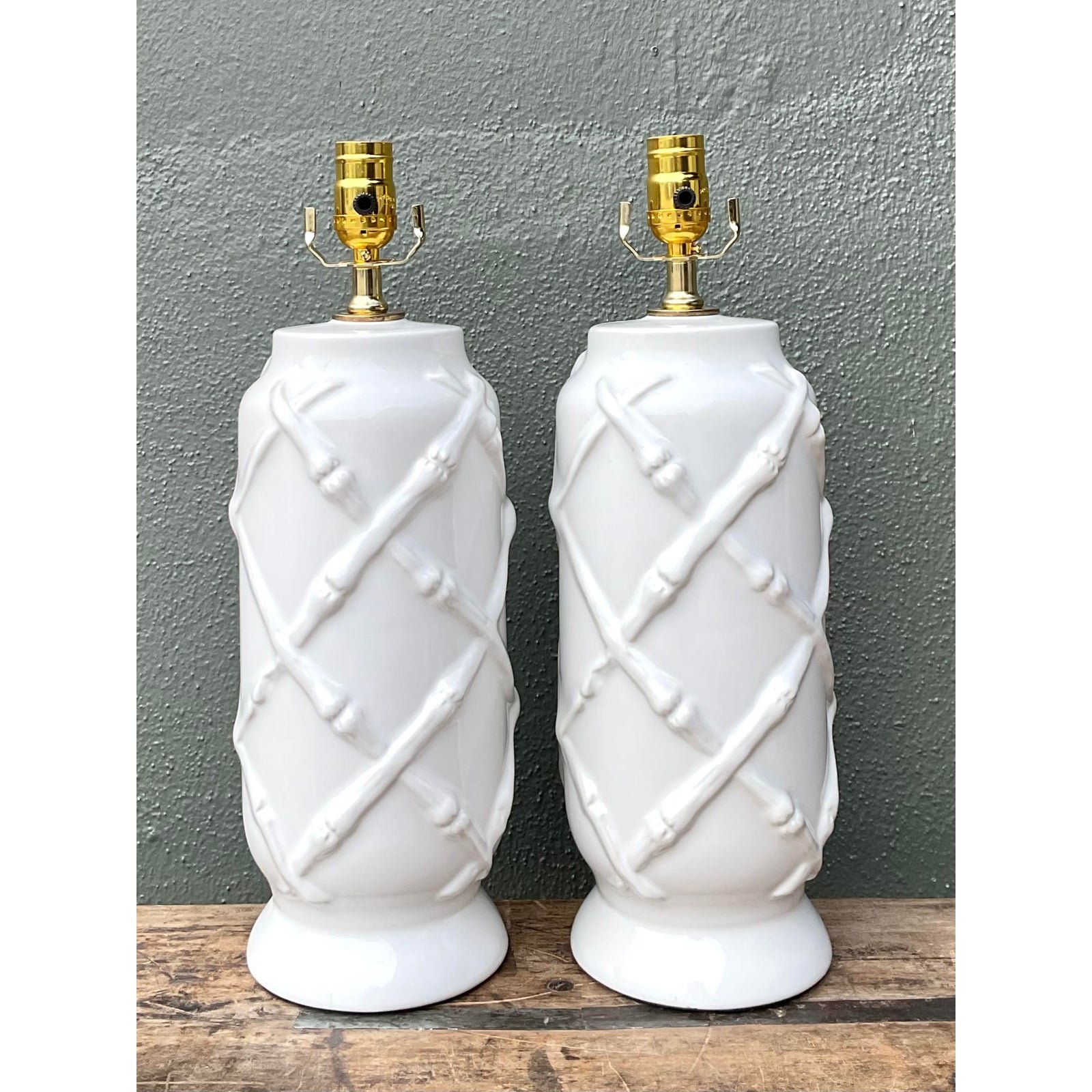 Vintage Bamboo Trellis Glazed Ceramic Lamps - Detail view