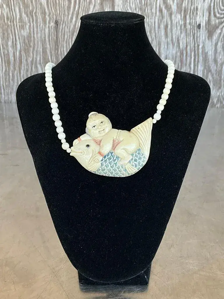 Vintage Beaded Bone Scrimshaw Necklace - Detail view