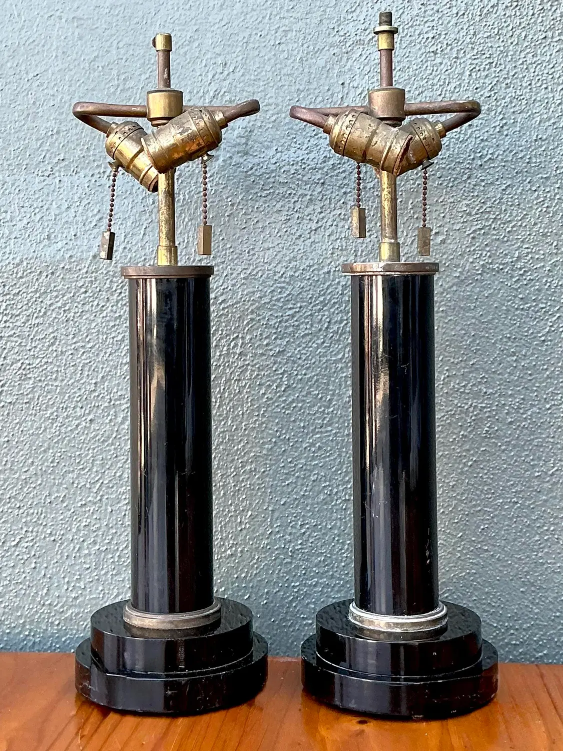 Vintage Black Lucite Column Lamps - A Pair - Detail view