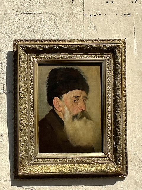 Vintage Boho 19th Century Eastern European Original Oil Portrait On Canvas - Side view