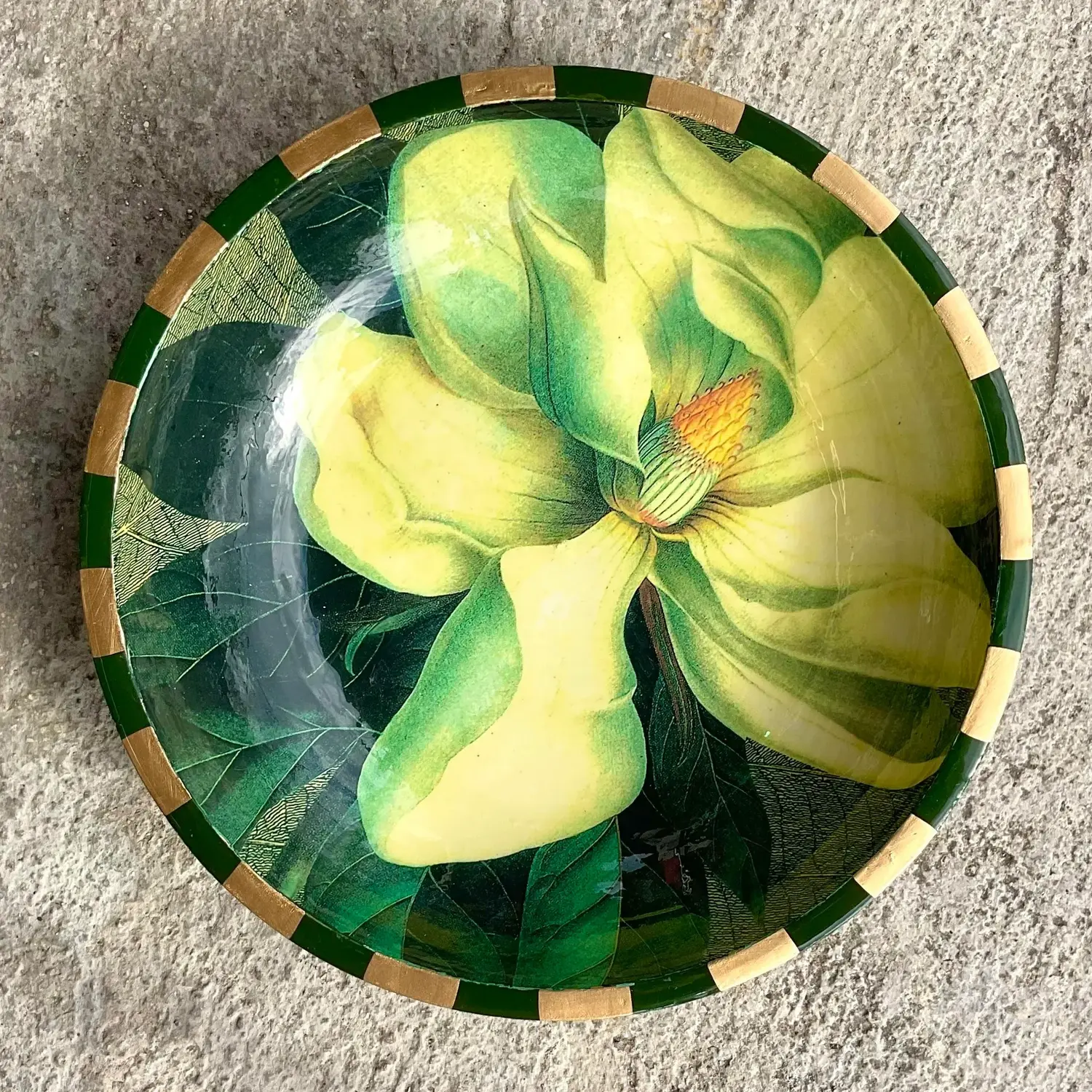 Vintage Boho 80s Lacquered Magnolia Bowl - Detail view