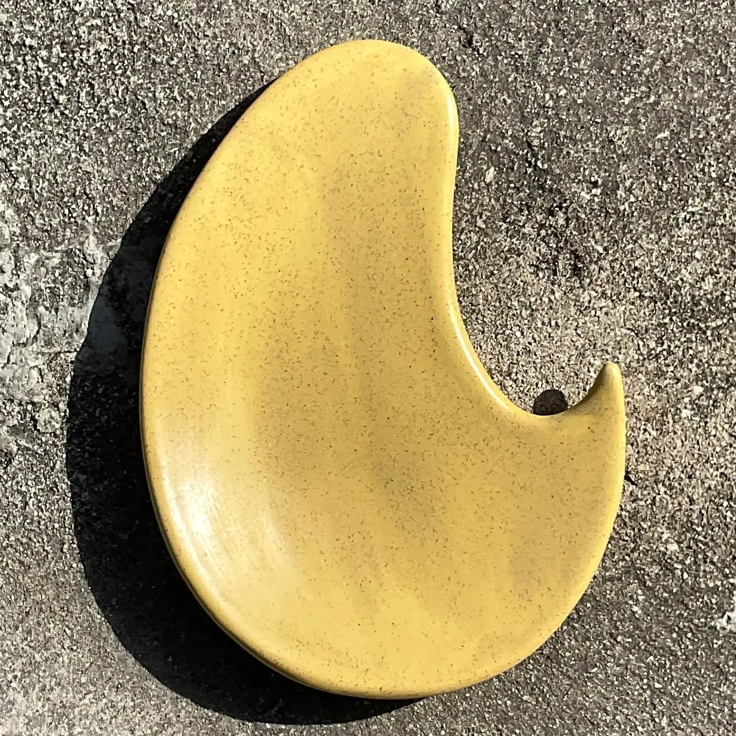 Vintage Boho Biomorphic Glazed Ceramic Platter - Detail view