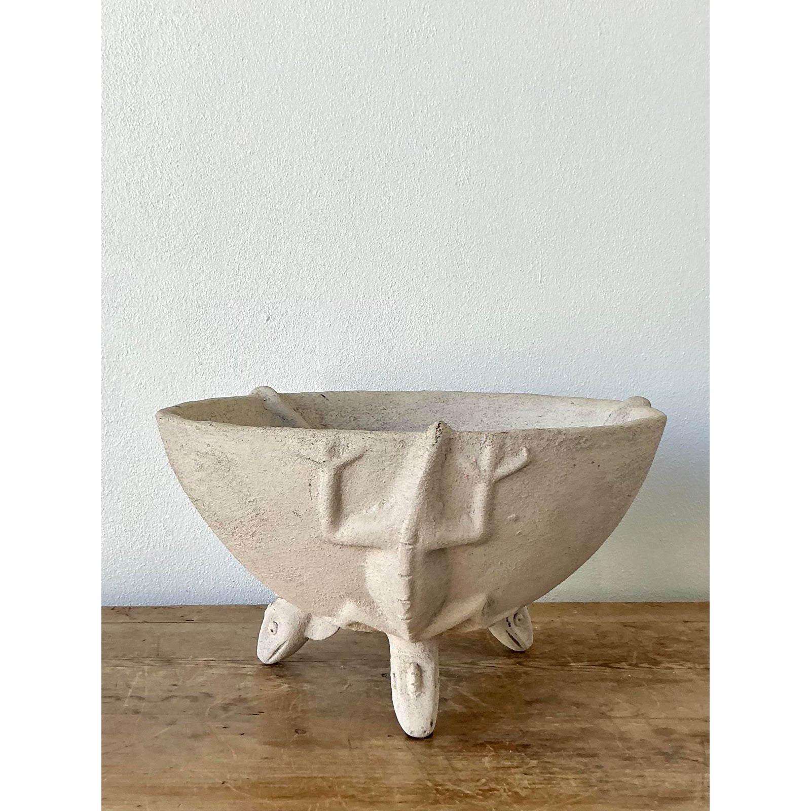 Vintage Boho Cast Lizard Ceramic Bowl - Side view