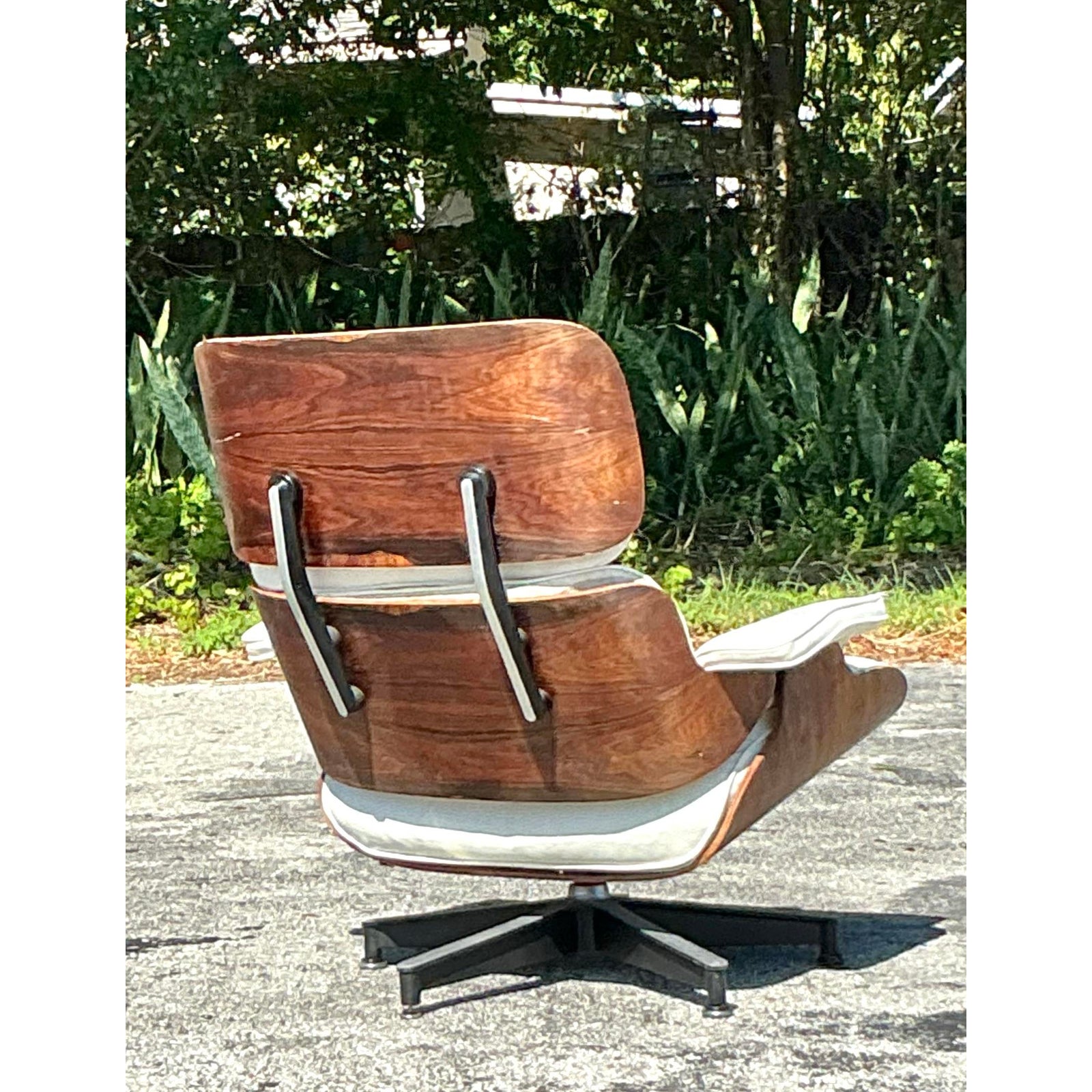 Vintage Boho Eames for Herman Miller Lounge Chair - Back view