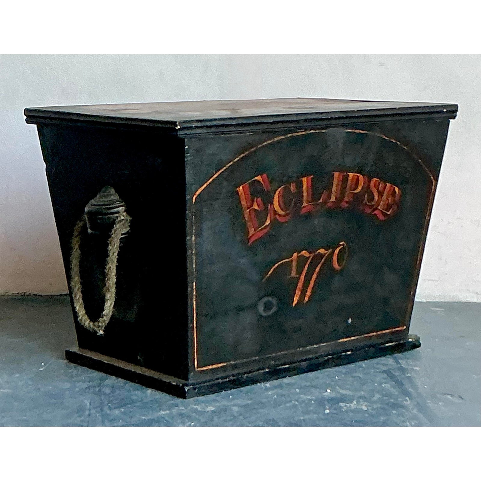 Vintage Boho English Eclipse 770 Wood Trunk - Detail view