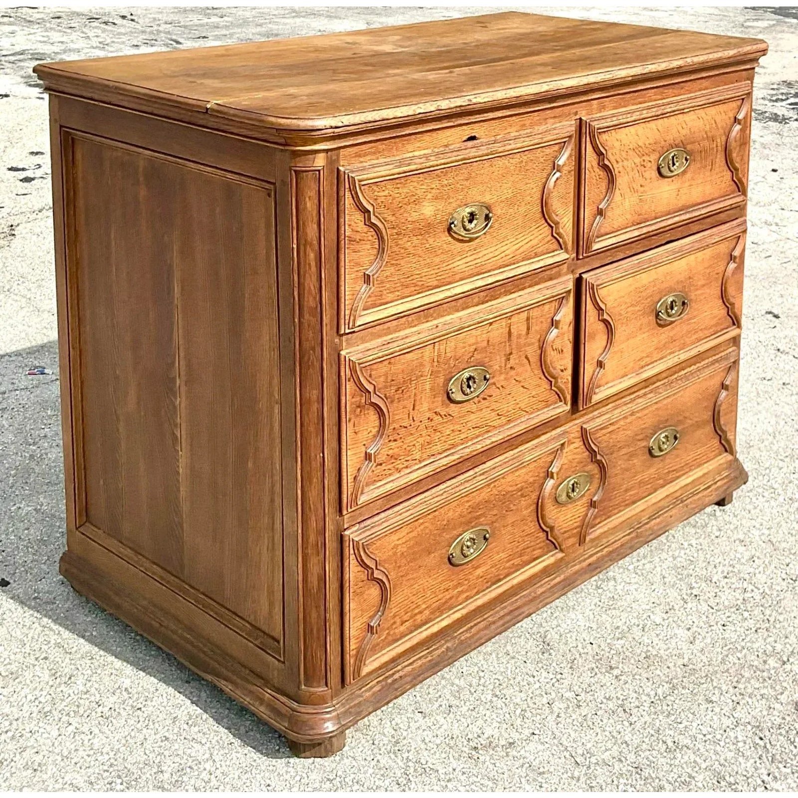 Vintage Boho English Georgian Gentlemen’s Chest of Drawers - Top view