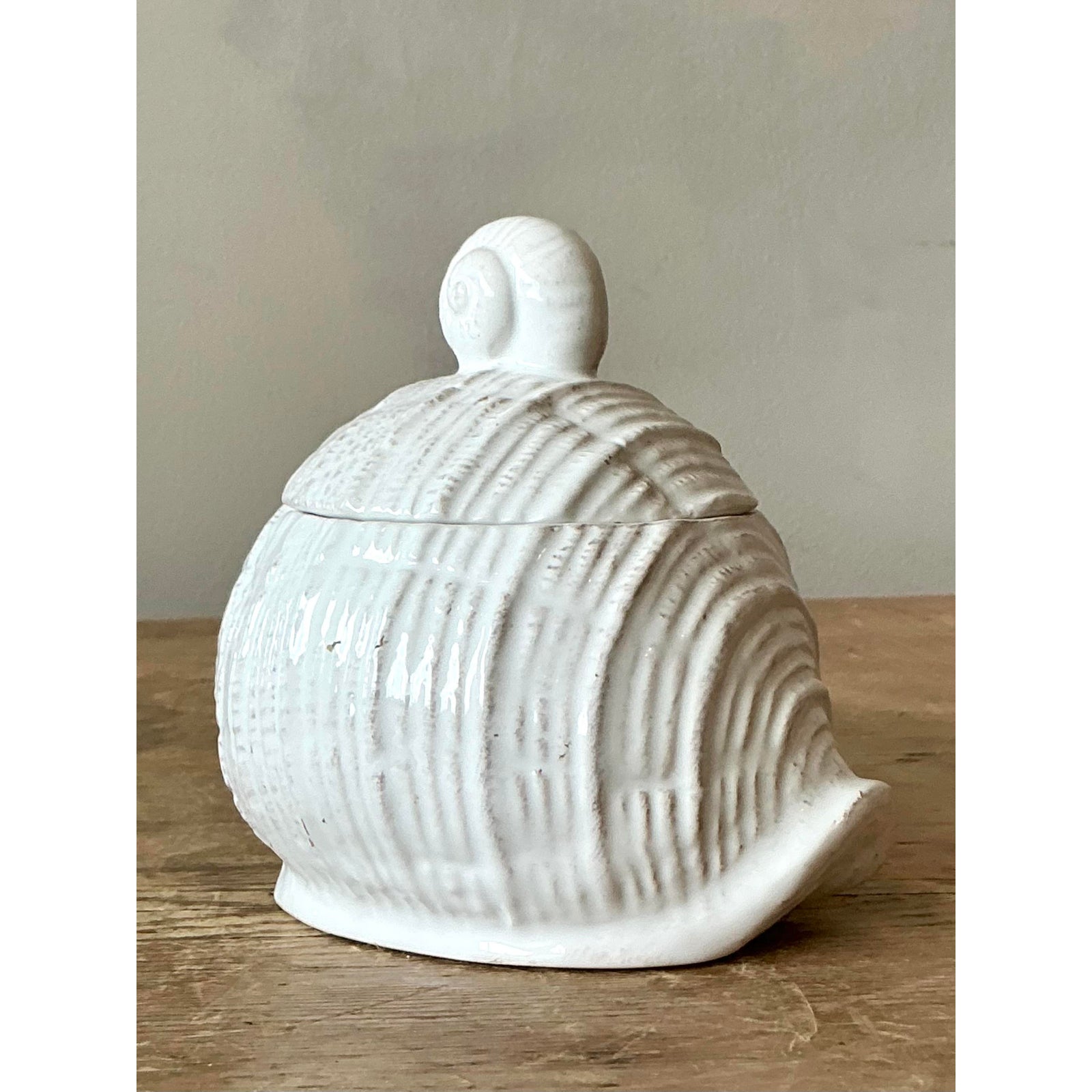 Vintage Boho Glazed Ceramic Conch Shell Honey Pot - Detail view