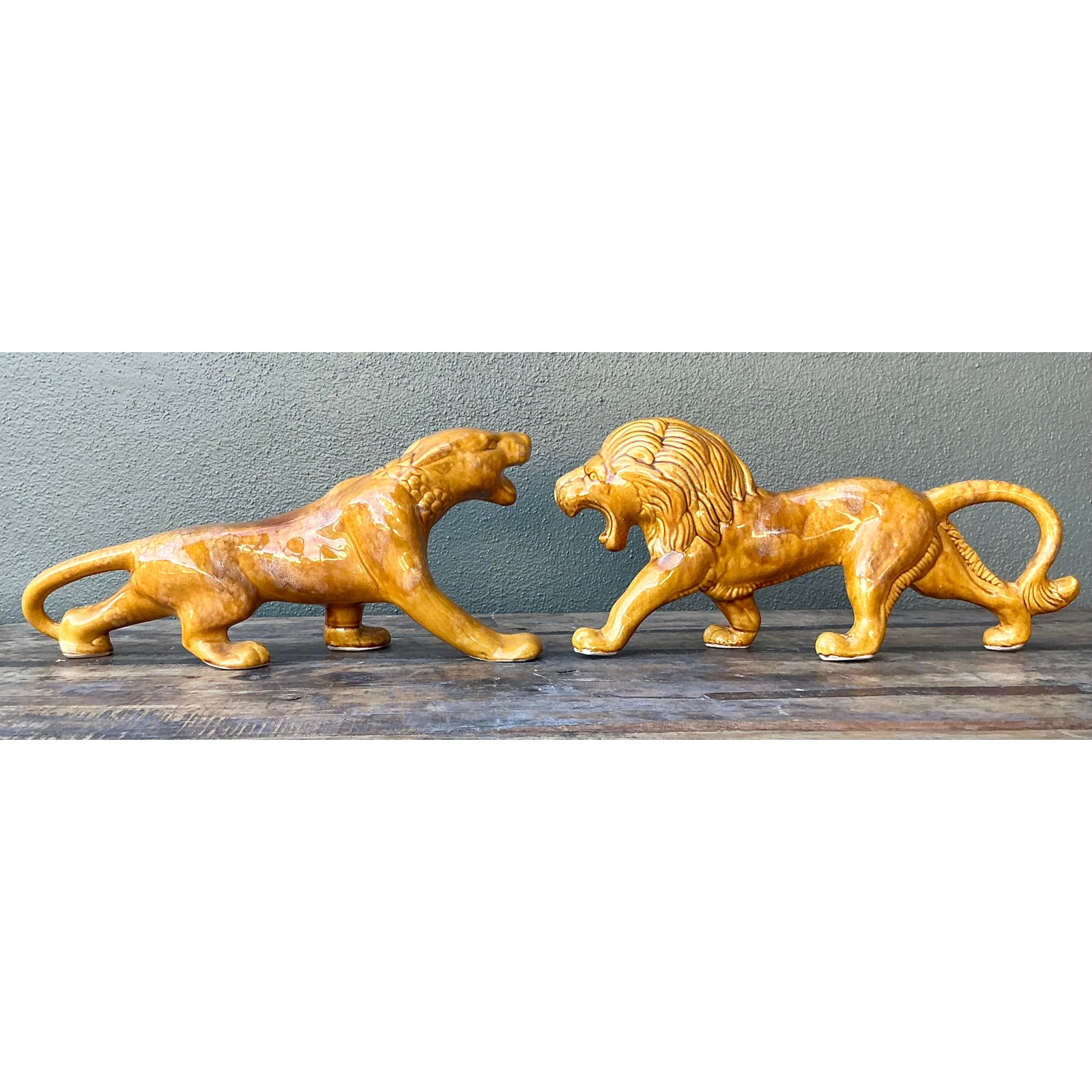 Vintage Boho Glazed Ceramic Lions - Set of 2 - Detail view