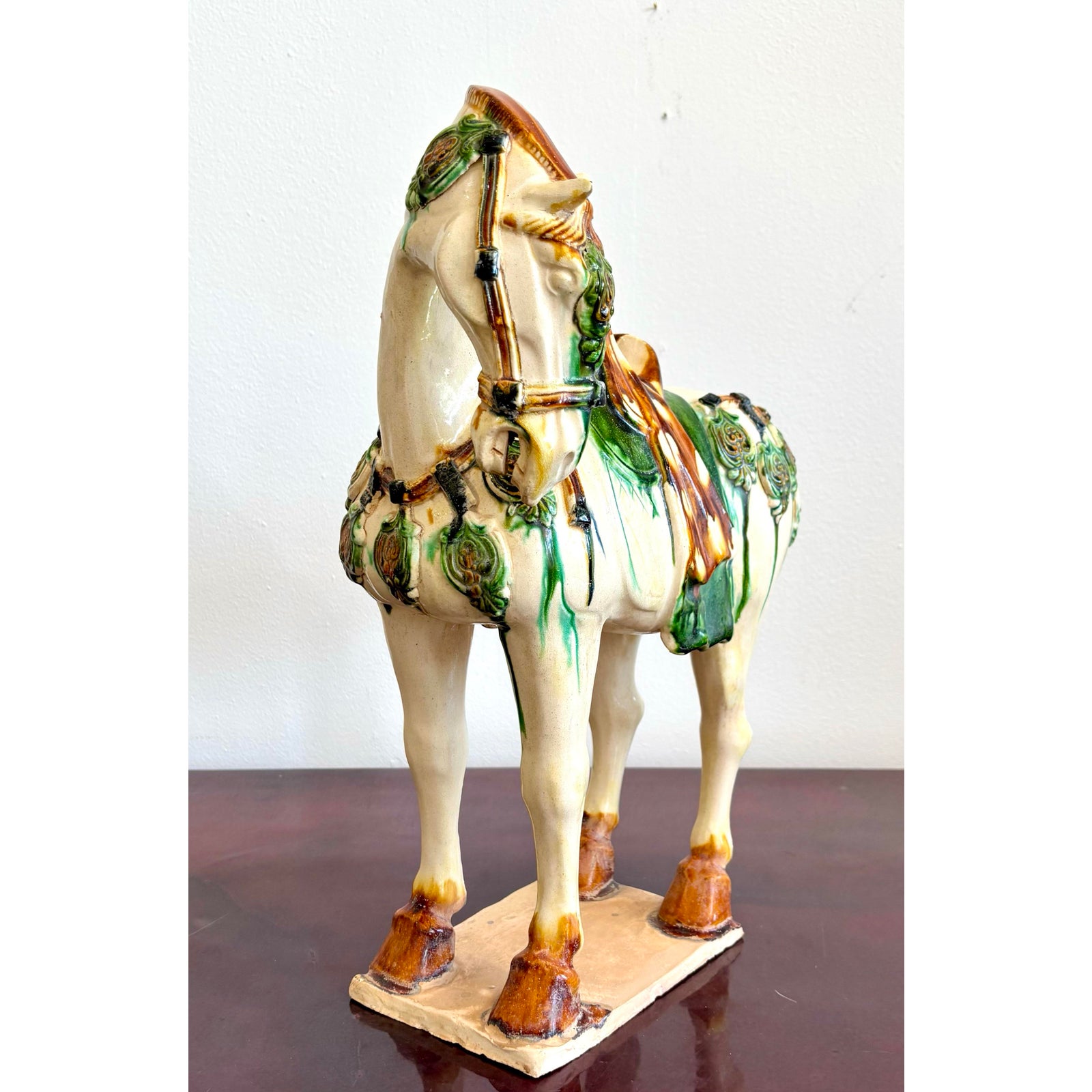 Vintage Boho Glazed Cermic Horse Statue - Detail view