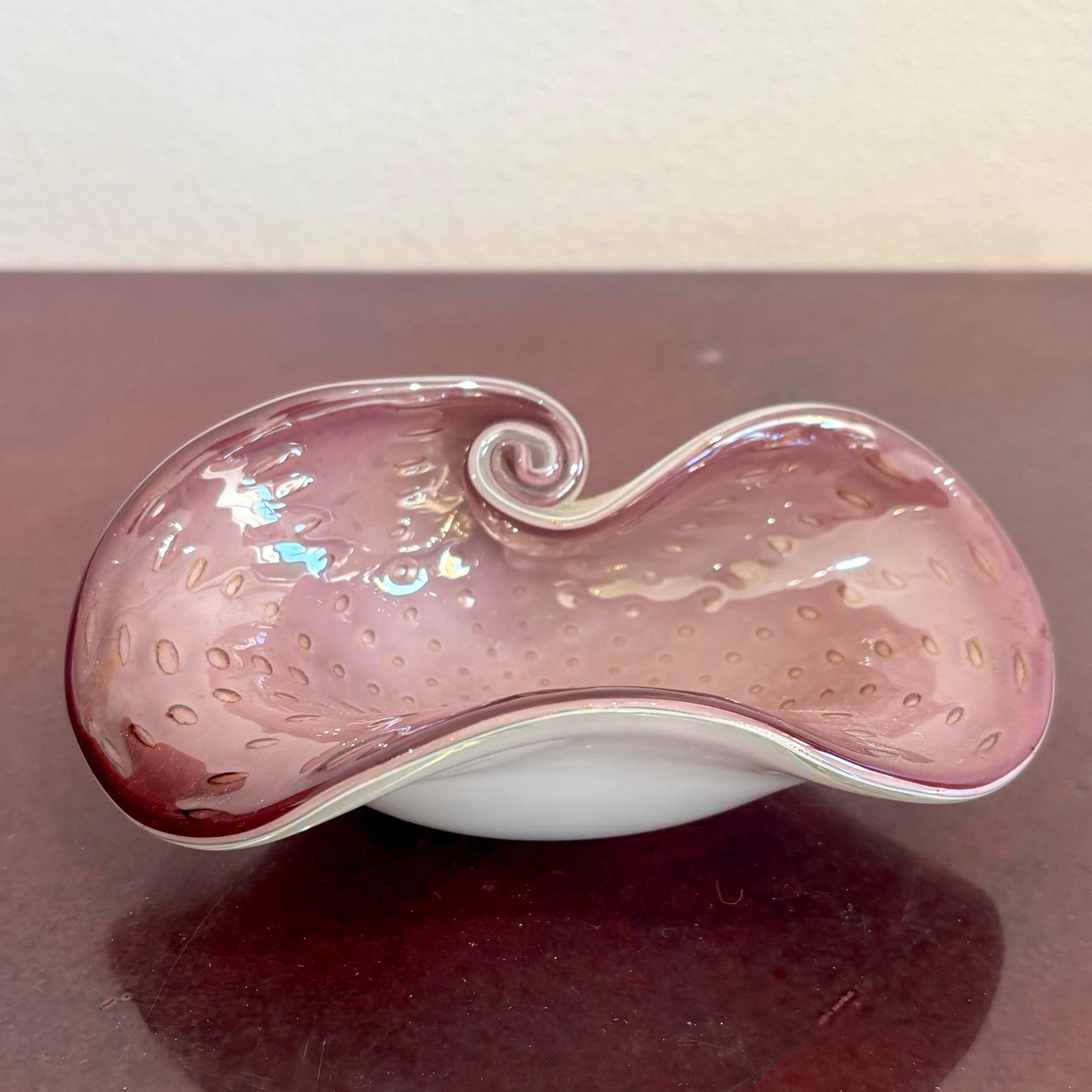 Vintage Boho Mauve Art Glass Bowl After Murano - Side view