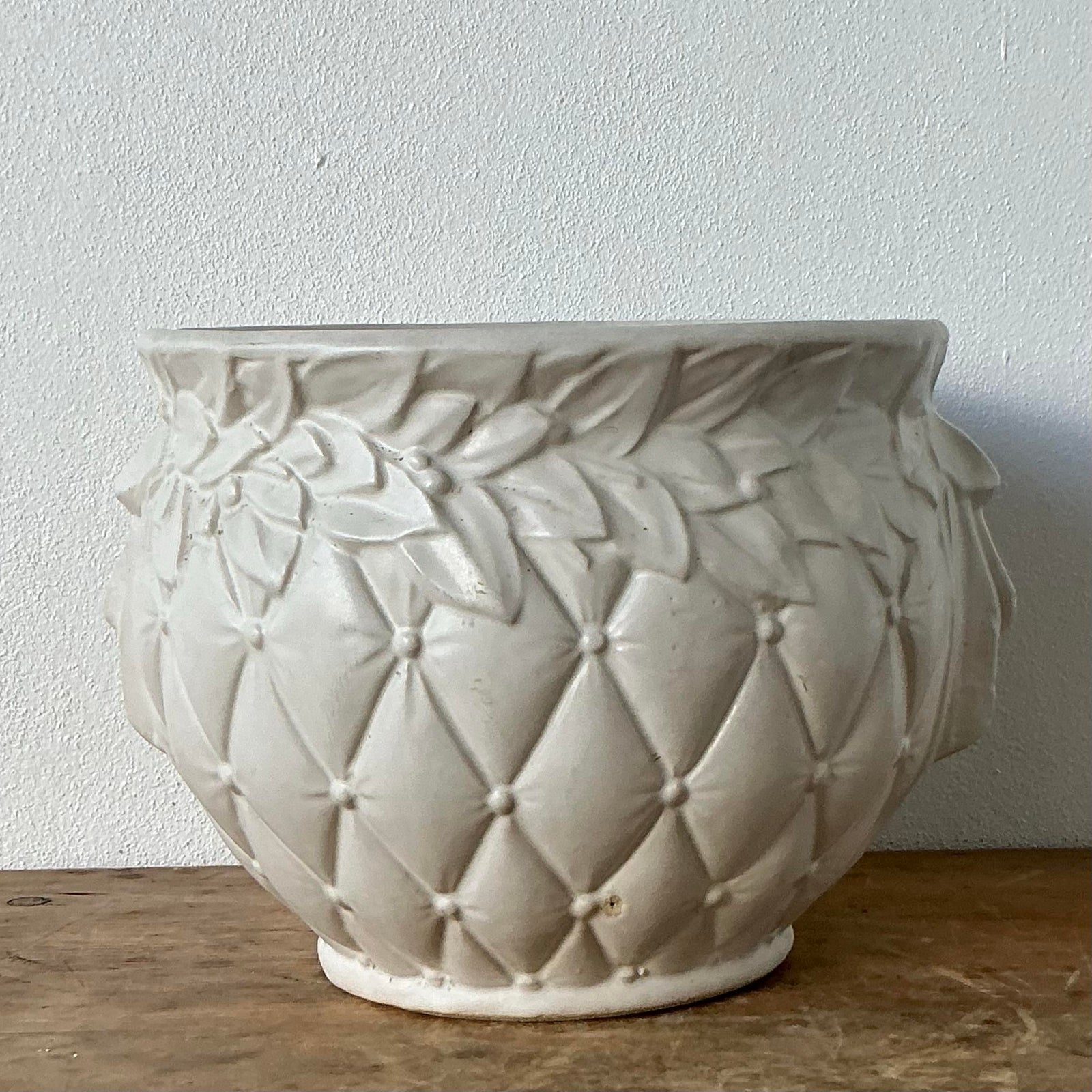 Vintage Boho McCoy Laurel Leaf Cache Pot - Top view
