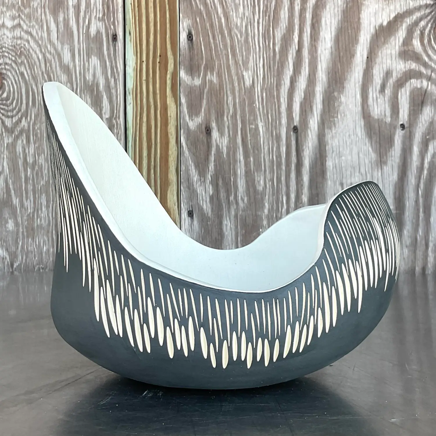 Vintage Boho Original Scored Studio Pottery Bowl - Detail view