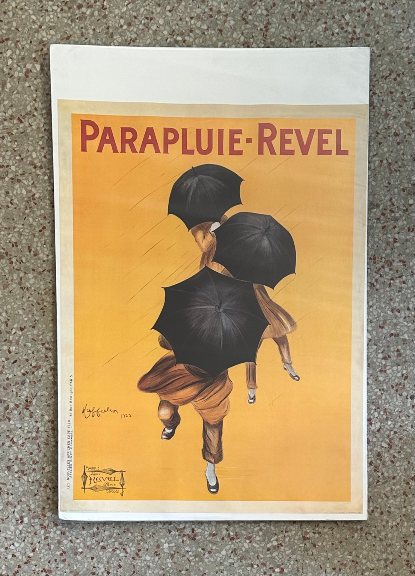 Vintage Boho Parapluie Revel Ad - Side view