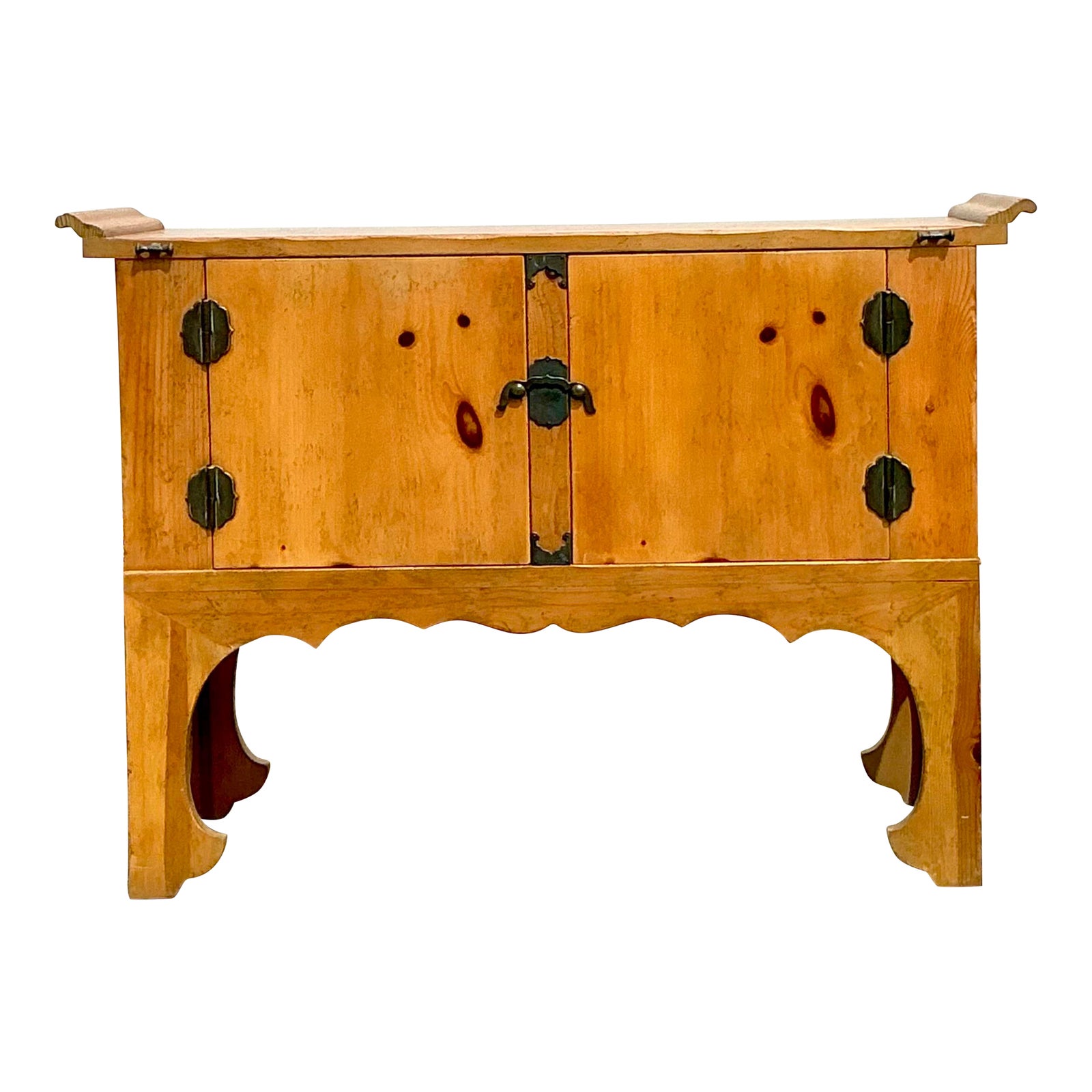 Vintage Boho Pine Pagoda Dry Bar - Detail view