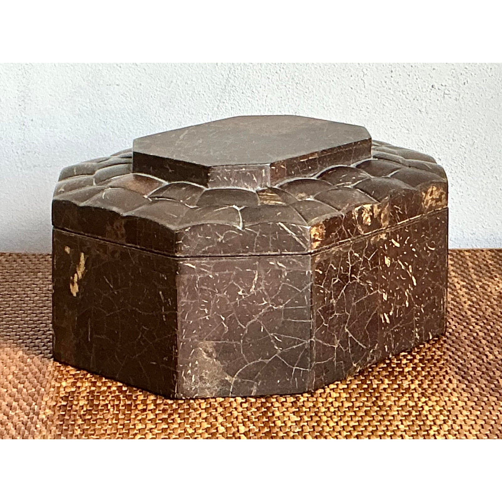 Vintage Boho Quilted Pen Shell Box - Detail view