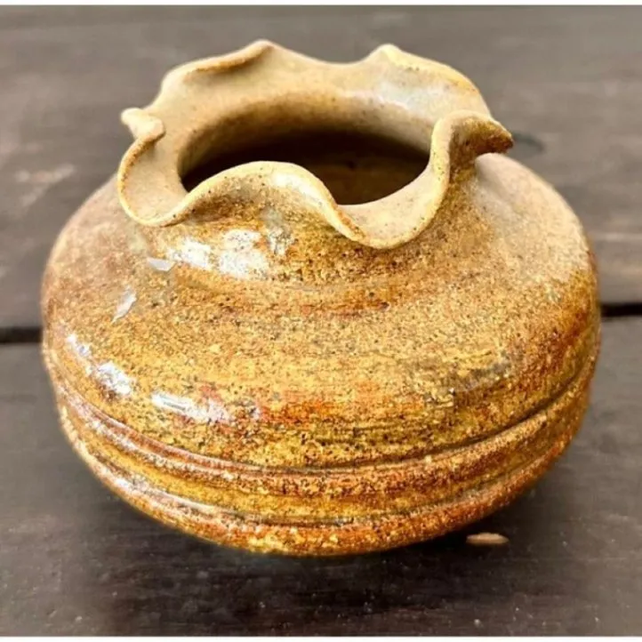 Vintage Boho Ruffle Ceramic Vase - Side view