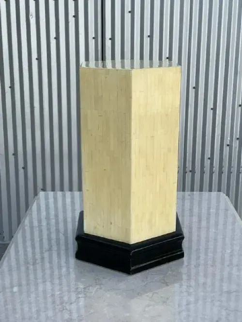 Vintage Boho Tessellated Bone Pedestal - Detail view