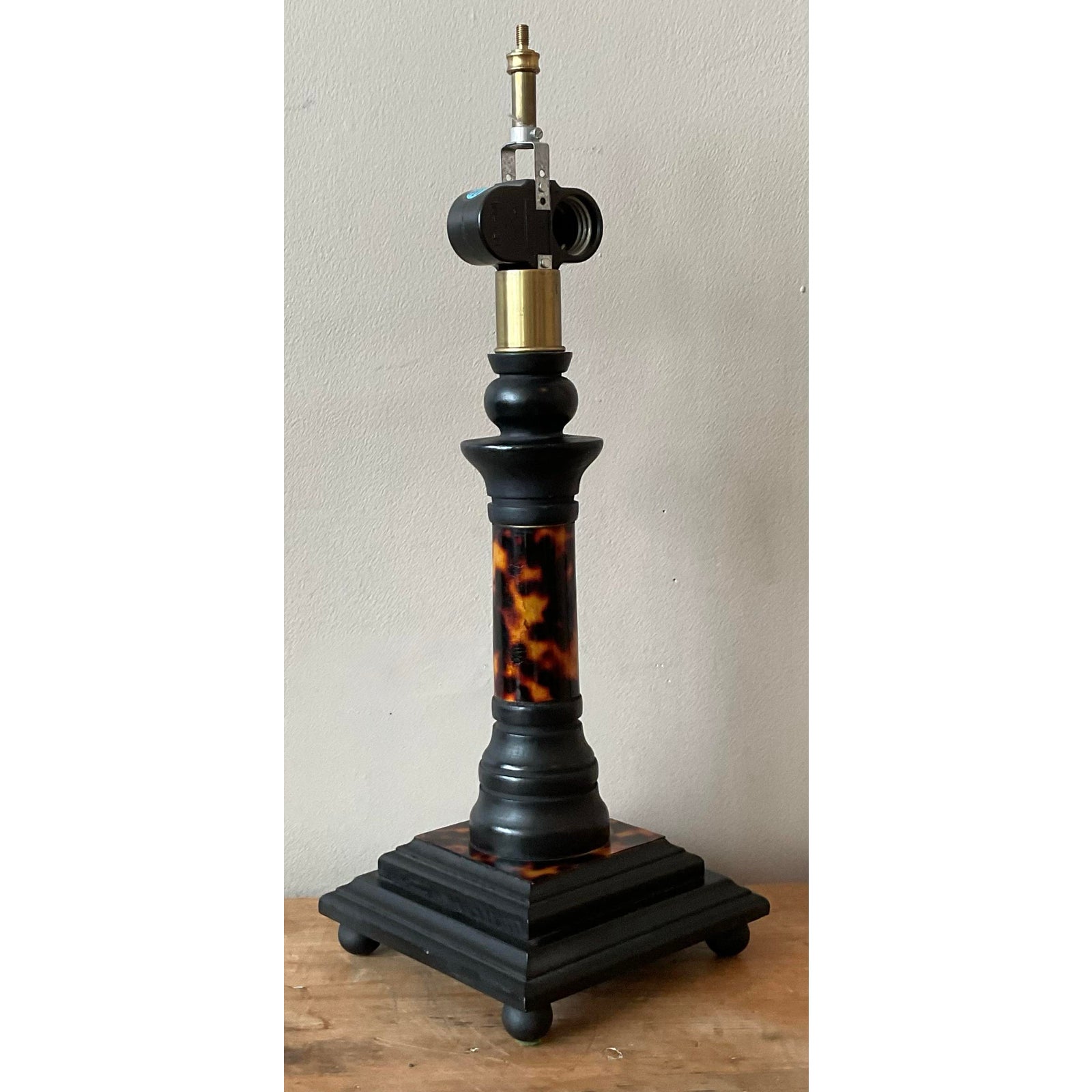 Vintage Boho Tortoise Shell Lamp - Detail view