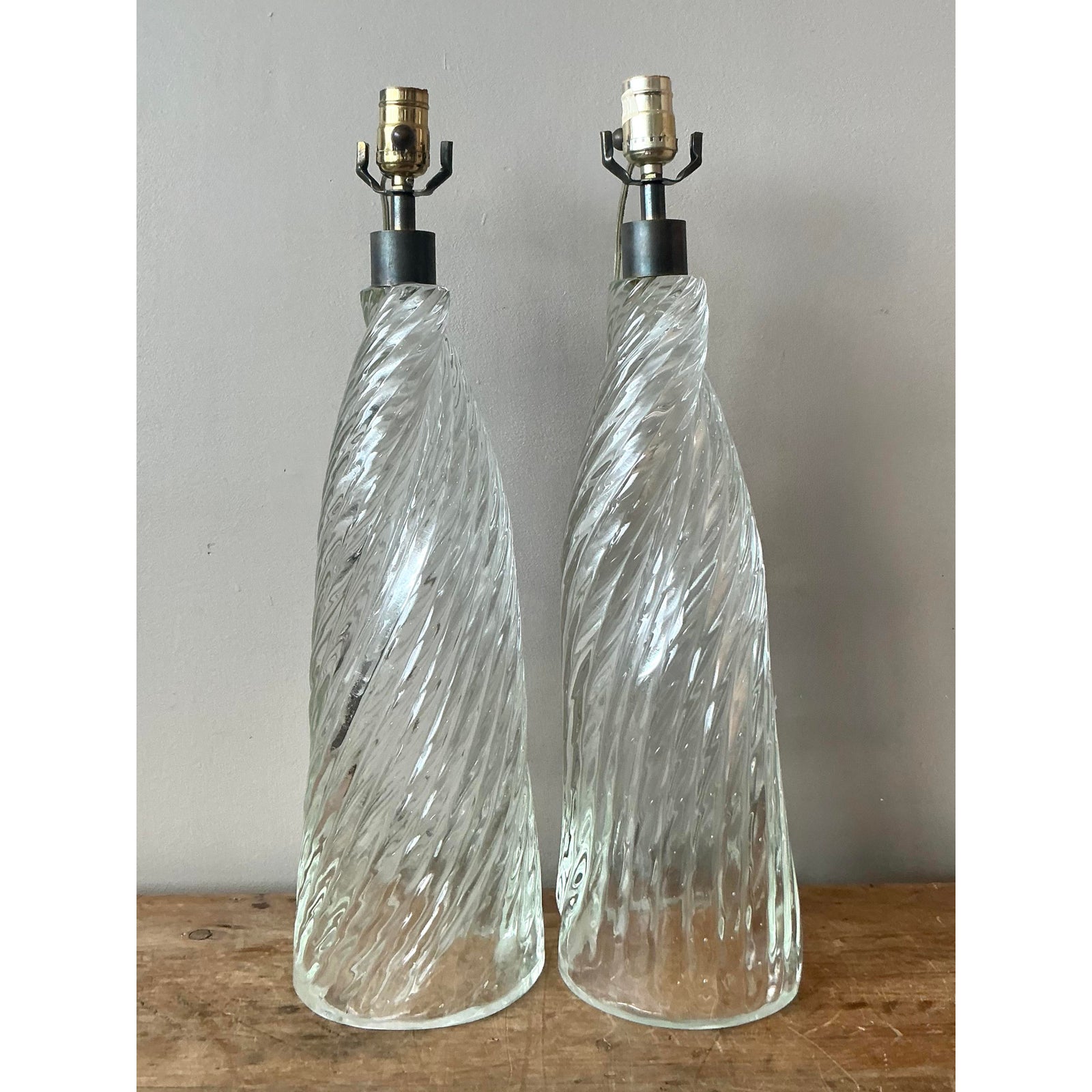 Vintage Boho Twisted Blown Glass Lamps - A Pair - Detail view