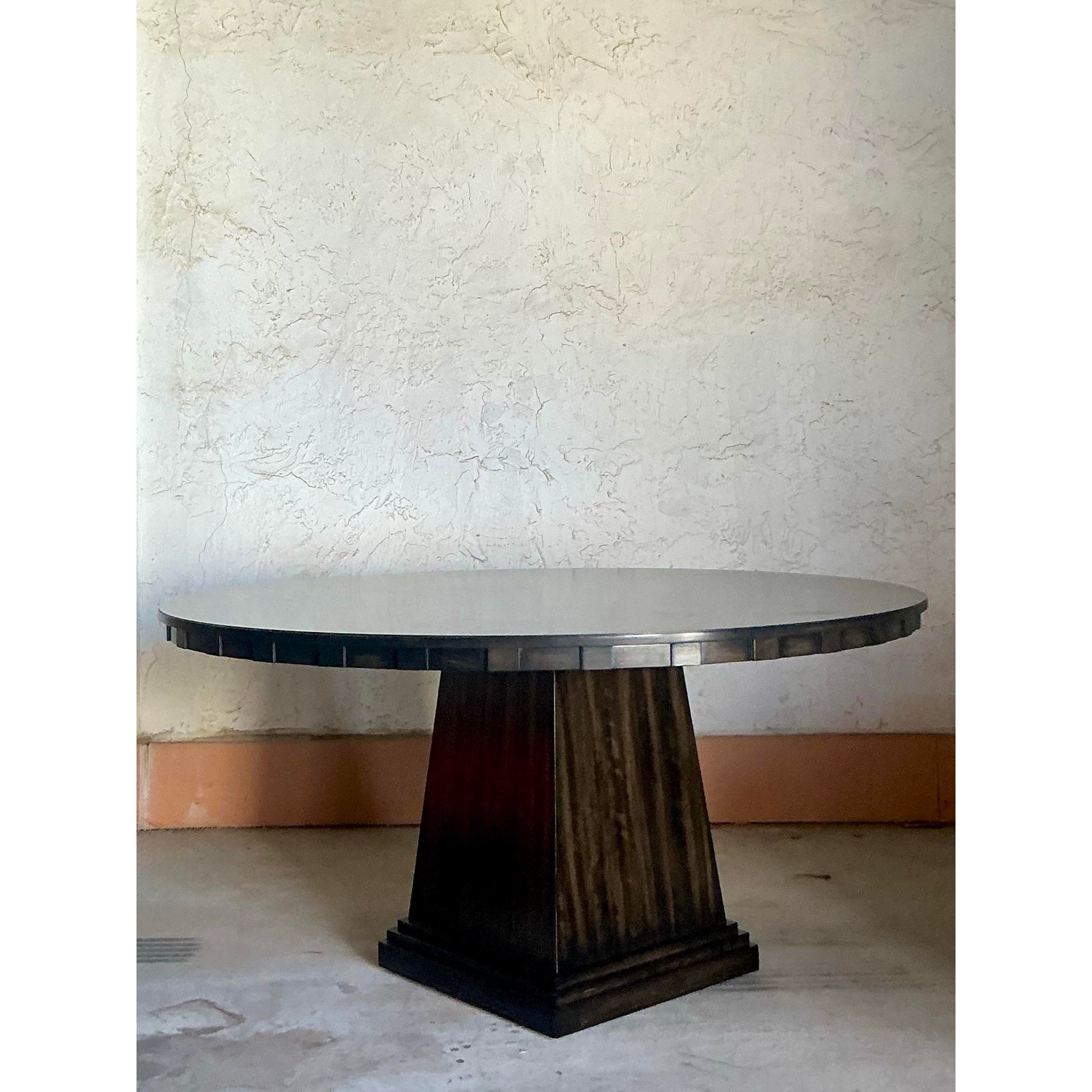 Vintage Boho Vangaurd Pedestal Dining Table - Detail view