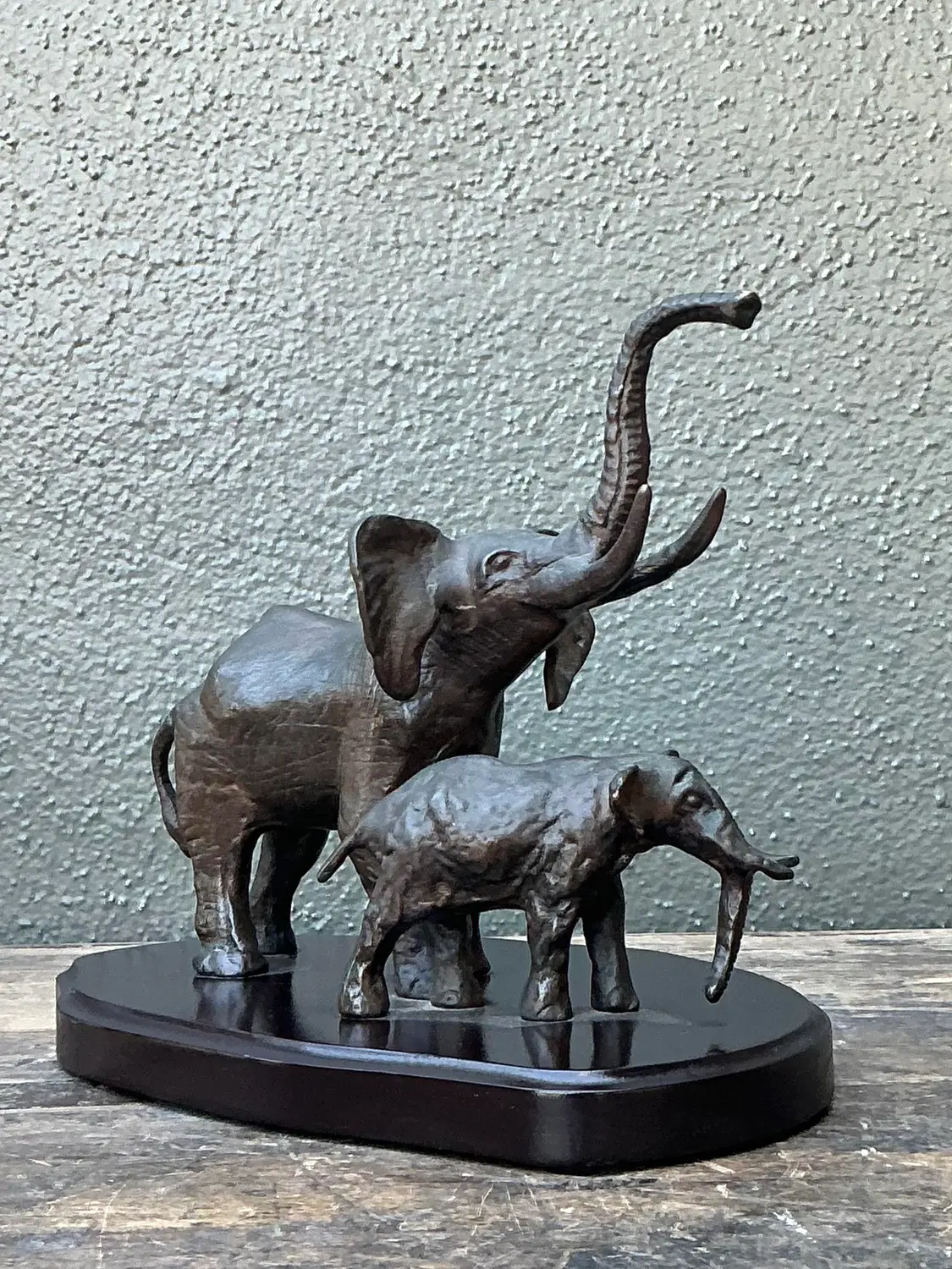 Vintage Bronze Elephant Family - Detail view