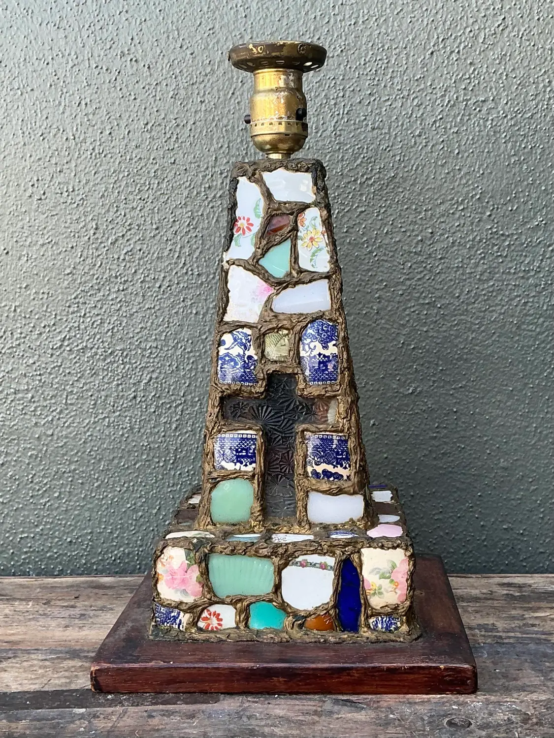 Vintage China Mosaic Lamp - Detail view