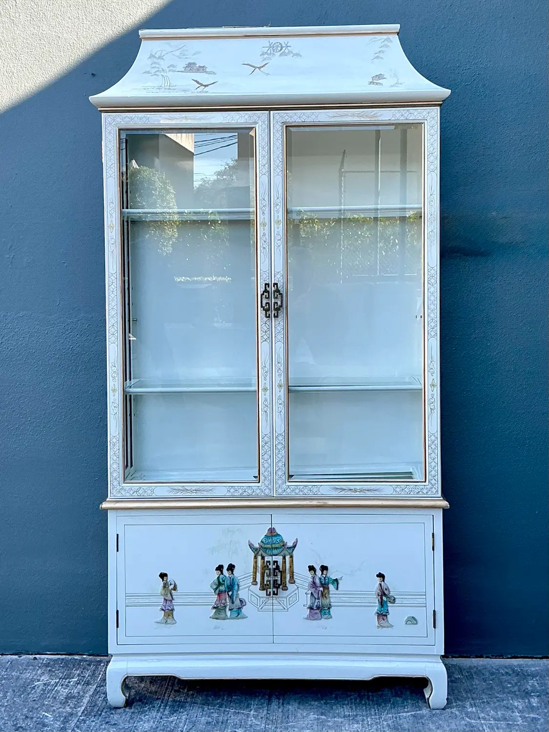 Vintage Chinoiserie Pagoda Cabinet - Top view