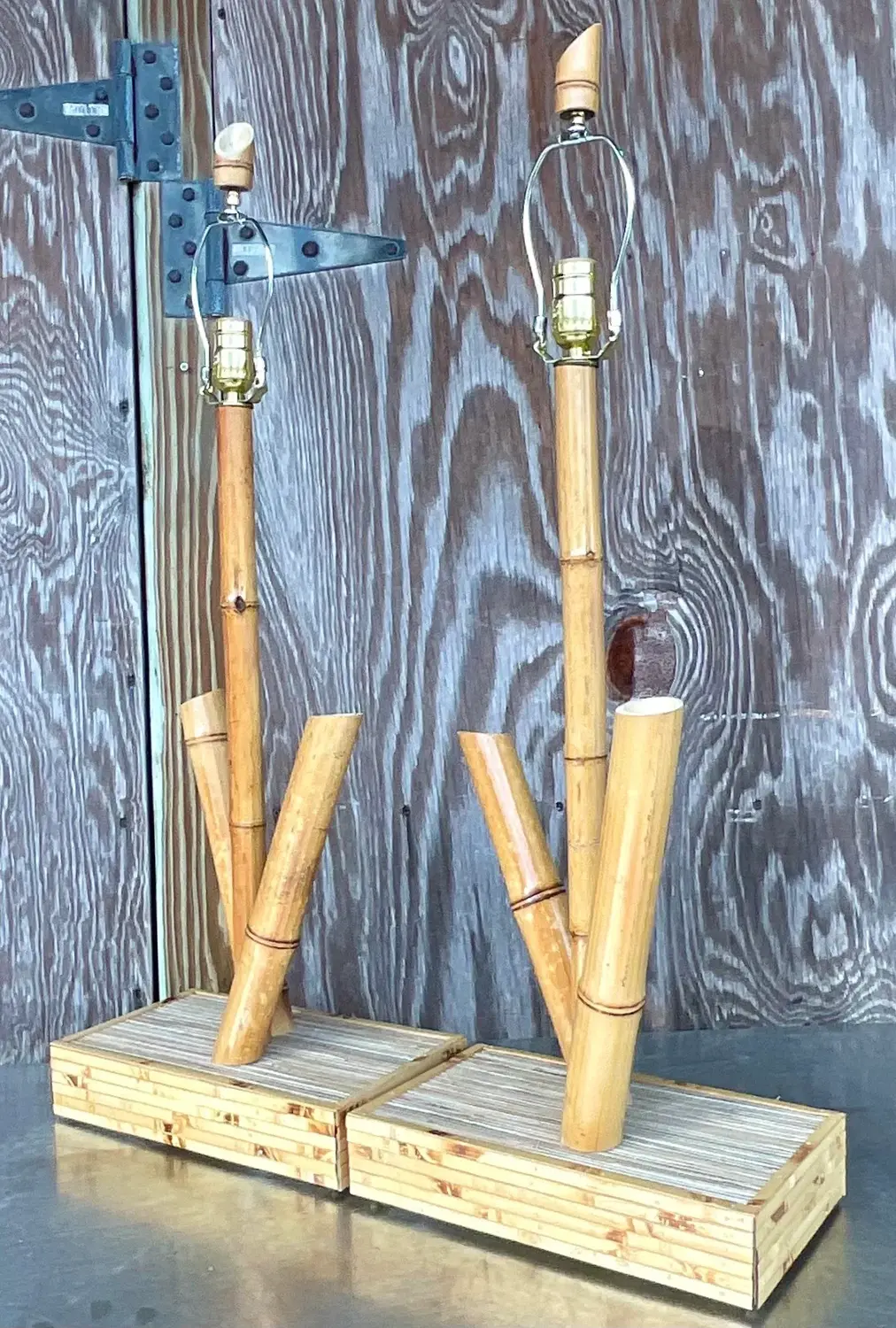 Vintage Coastal Bamboo Table Lamps. - a Pair - Detail view