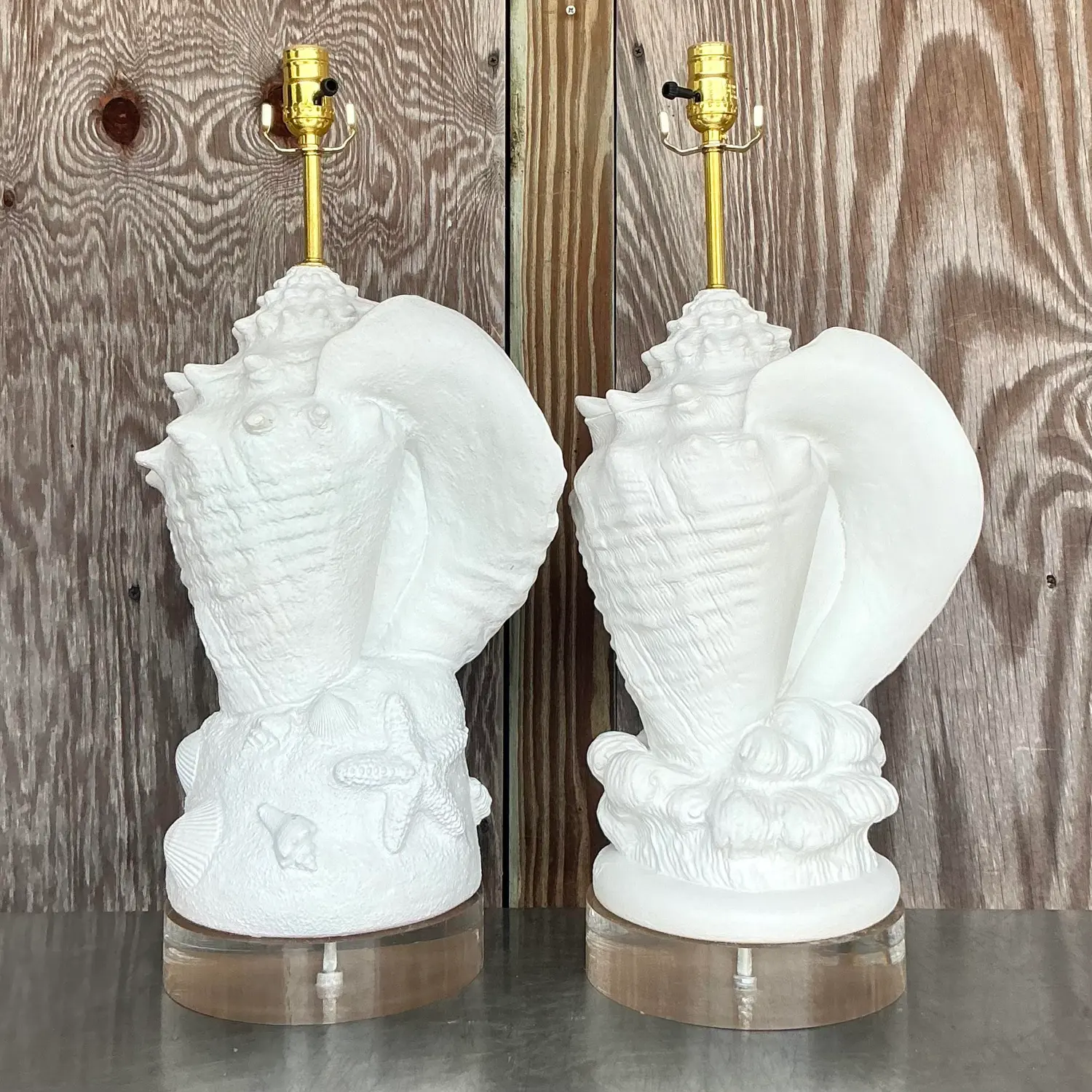 Vintage Coastal Plaster Conch Shell Lamps - Set of Two - Detail view