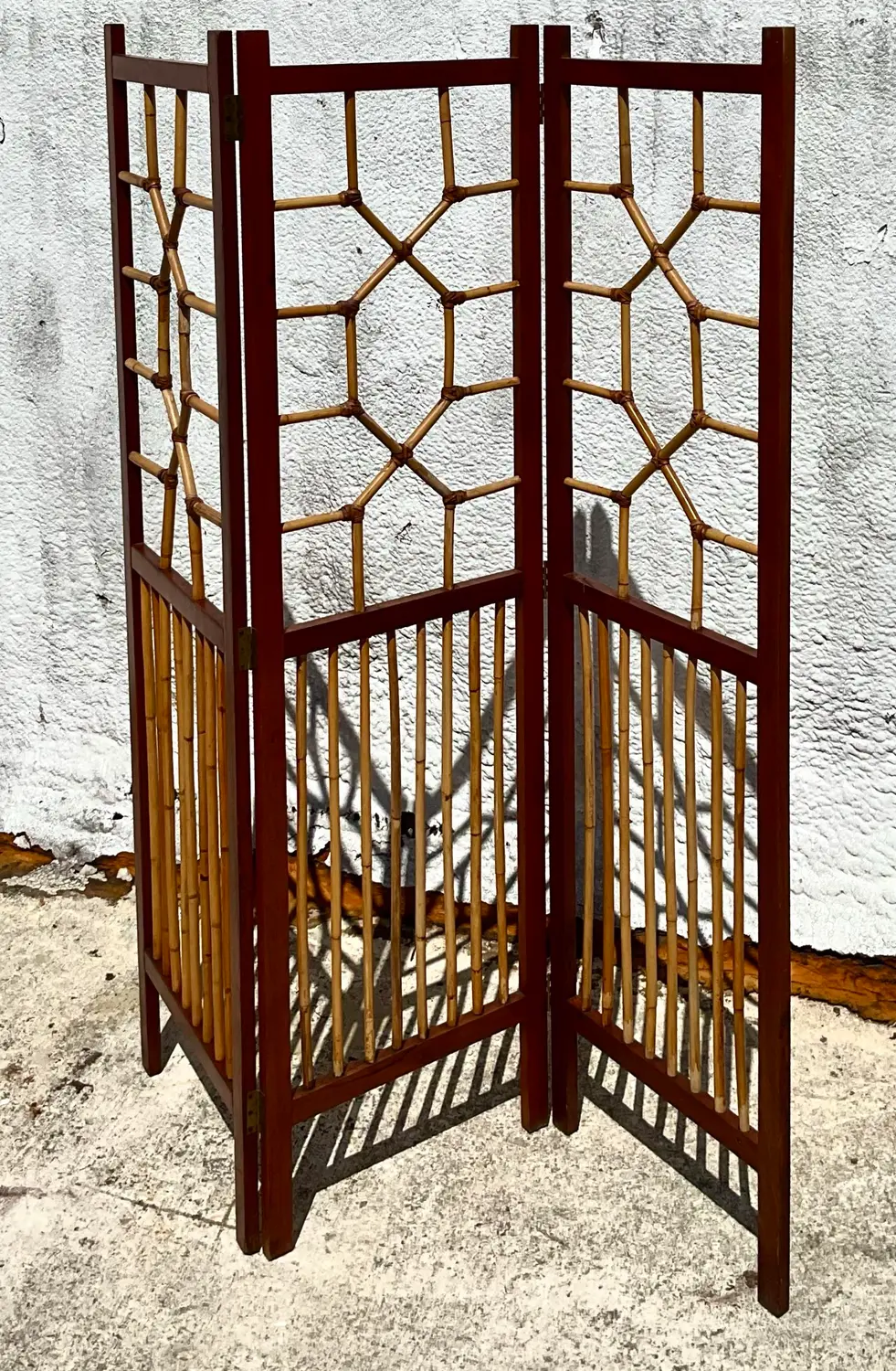 Vintage Coastal Rattan Folding Screen - Detail view
