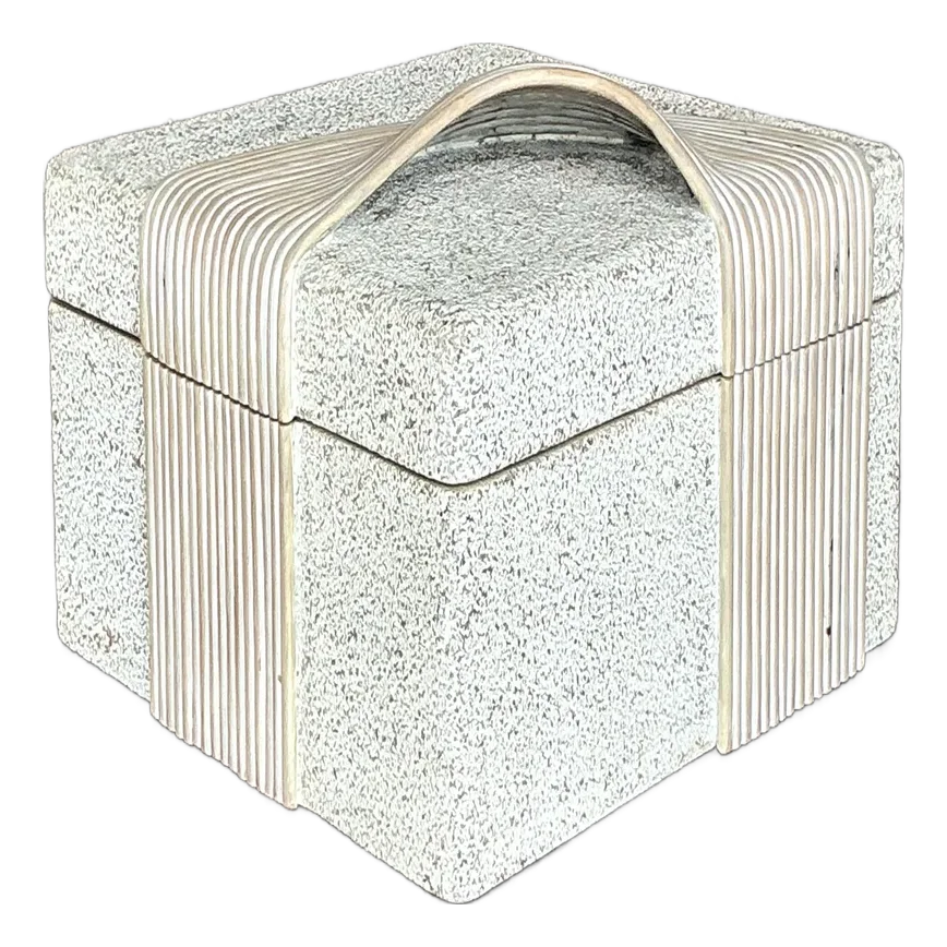 Vintage Coastal Washed Pencil Reed Band Box - Detail view