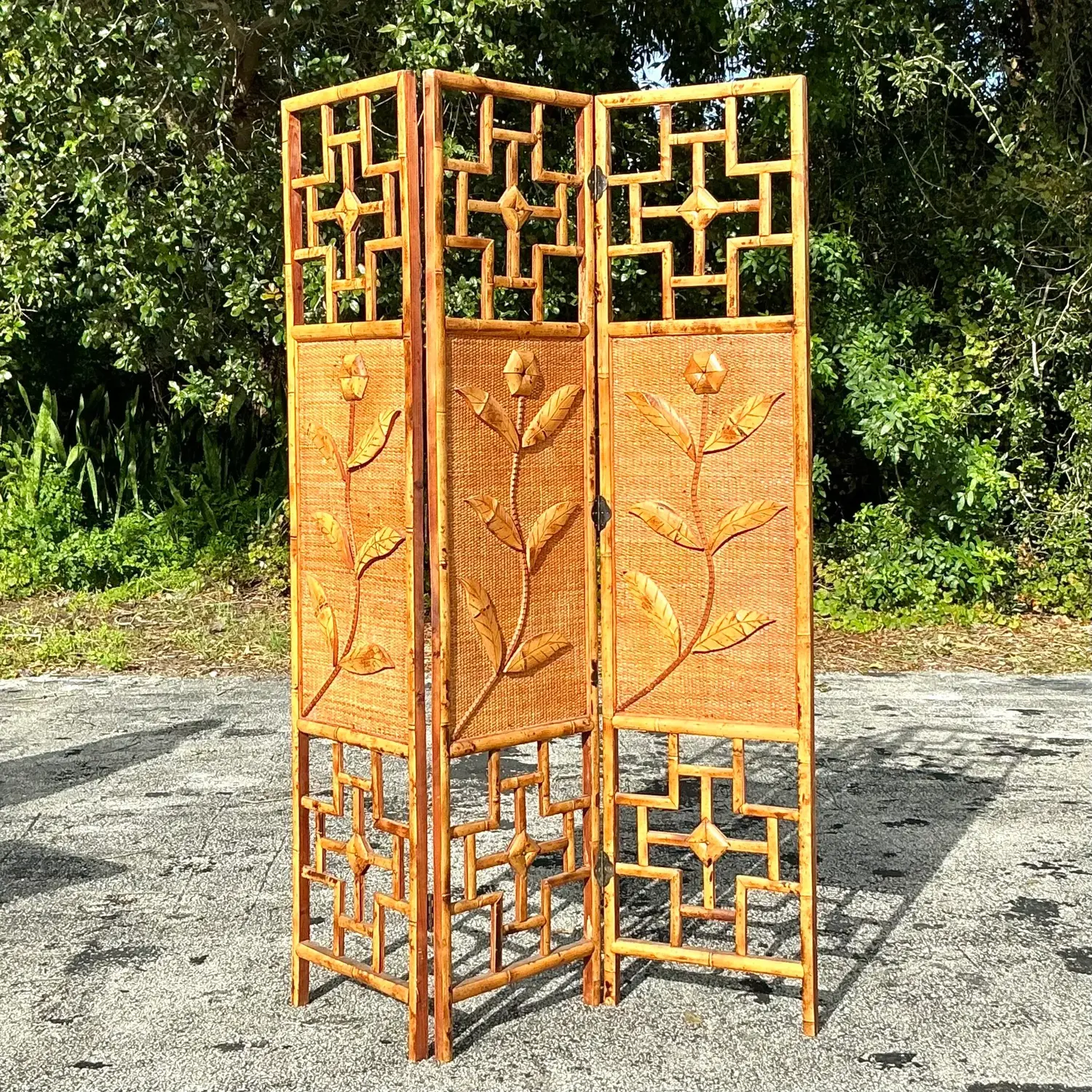 Vintage Coastal Woven Rattan Flowers Screen - Back view