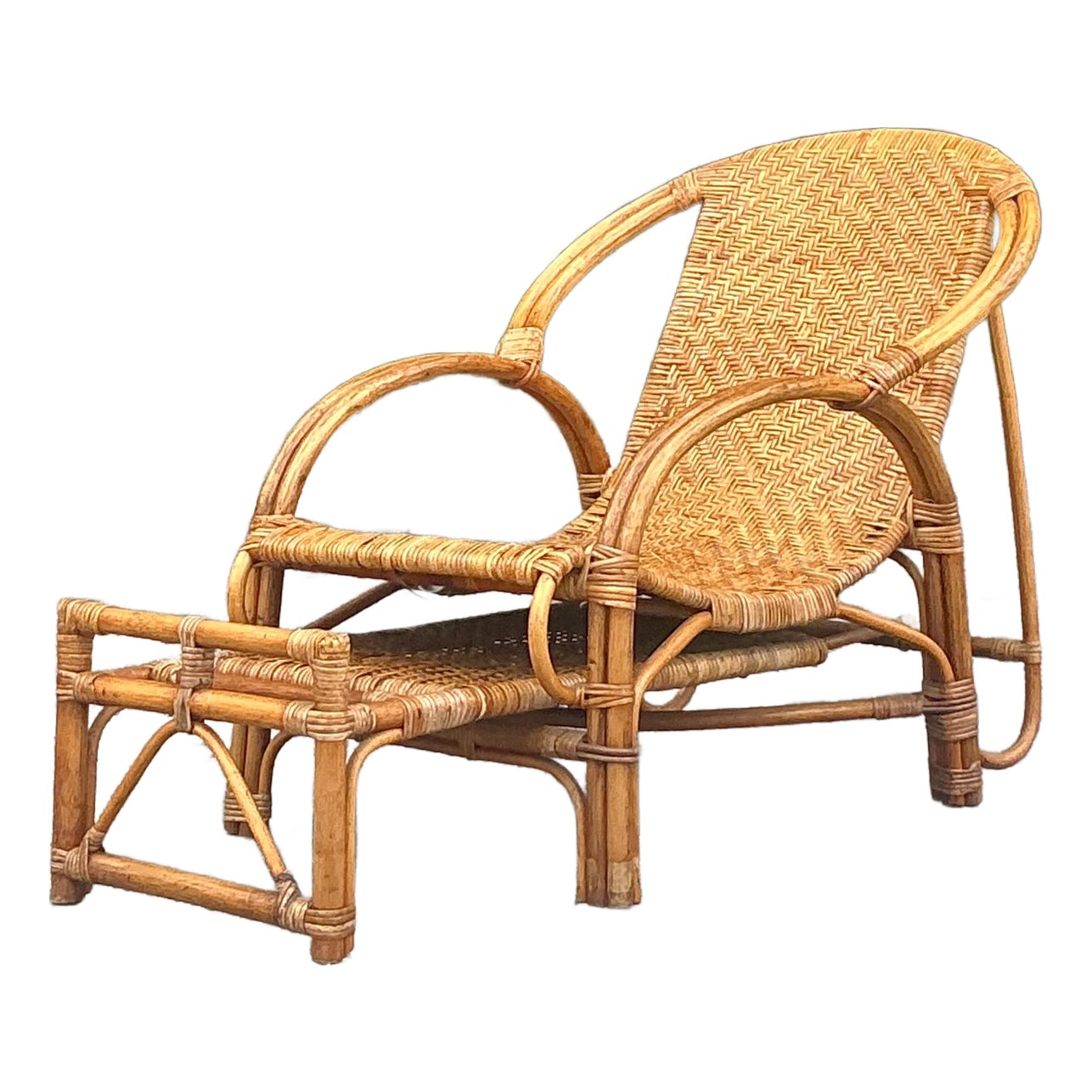 Vintage Coastal Woven Rattan Lounge Chair With Extending Foot Rest - Detail view