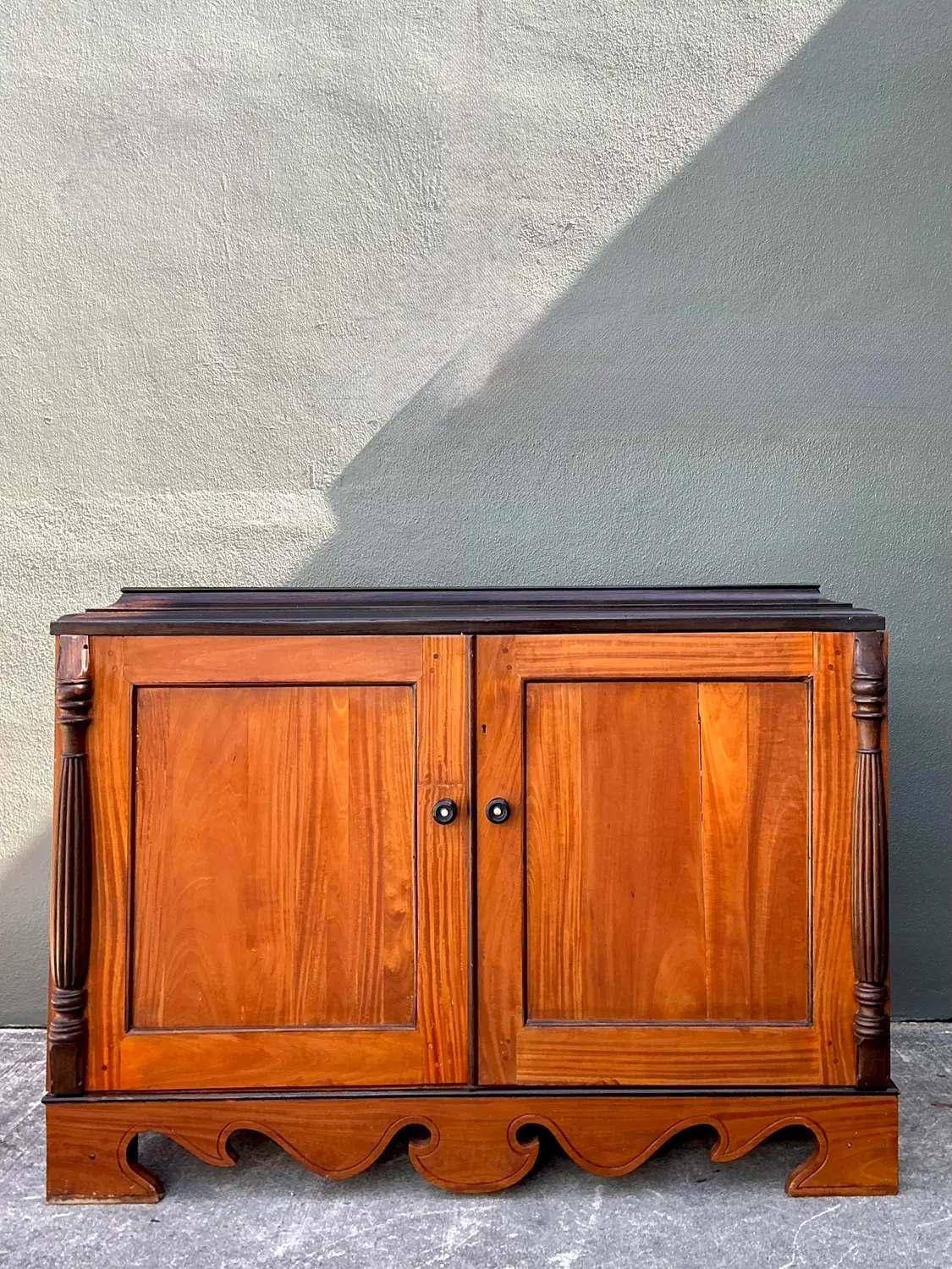 Vintage Double Door Column Sideboard - Detail view